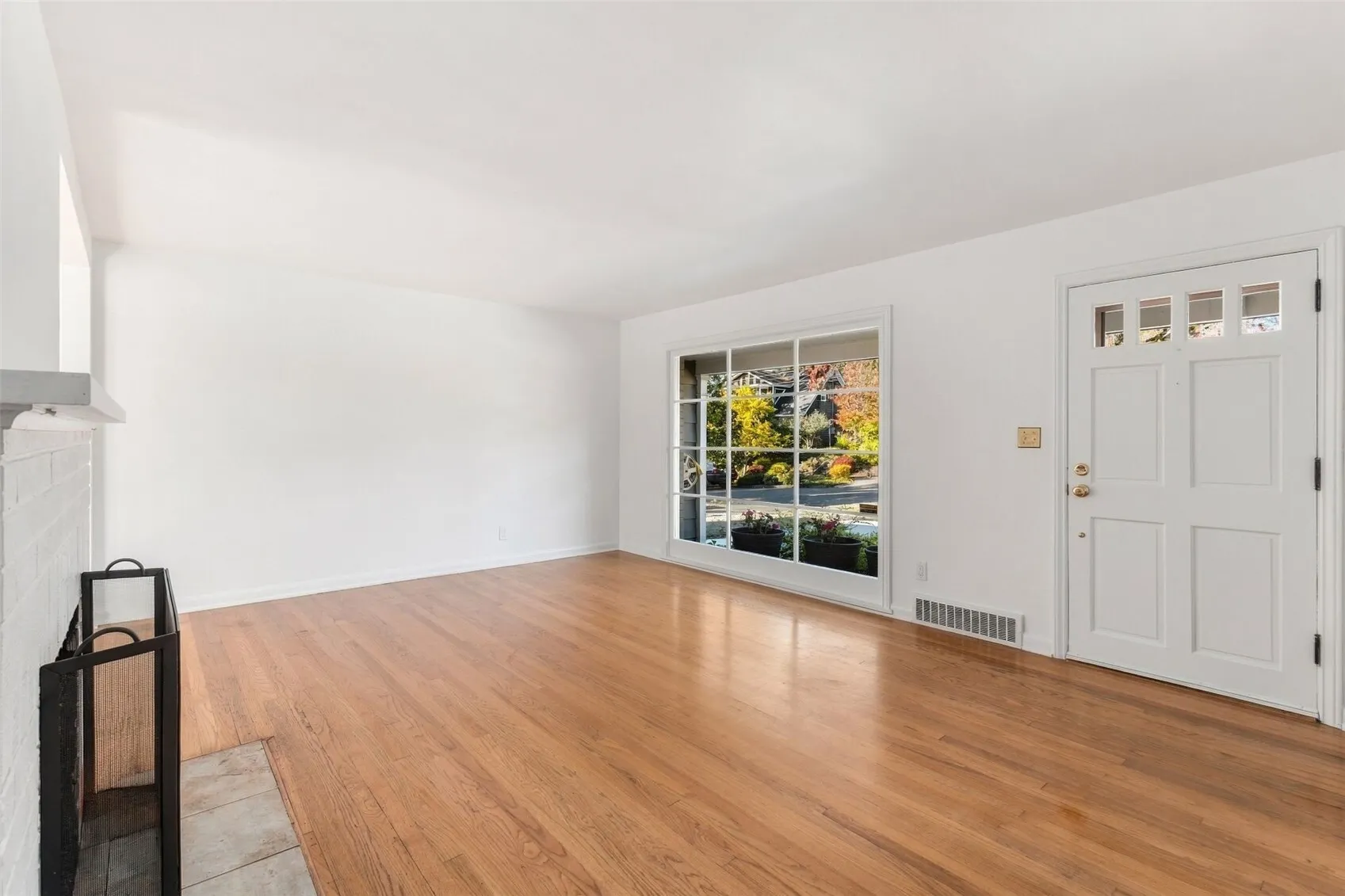 3903 SW Rose Street , Seattle, WA 98136