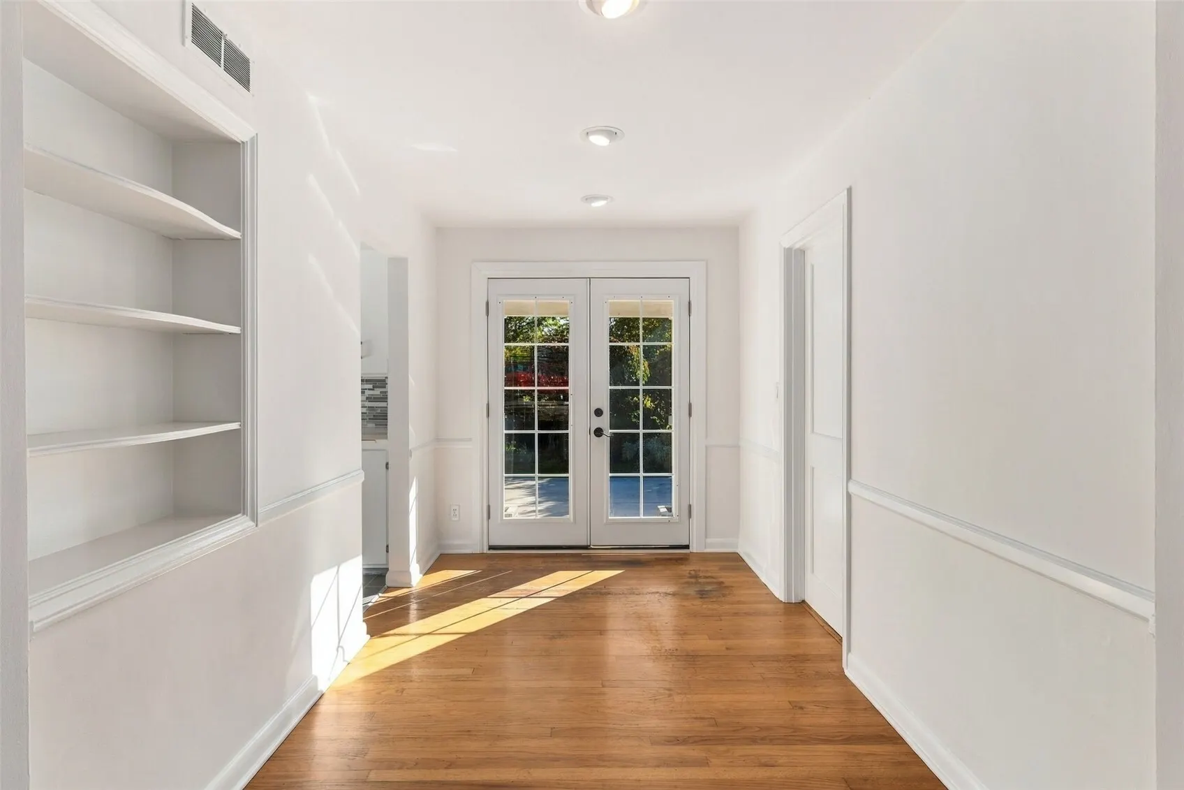 3903 SW Rose Street , Seattle, WA 98136