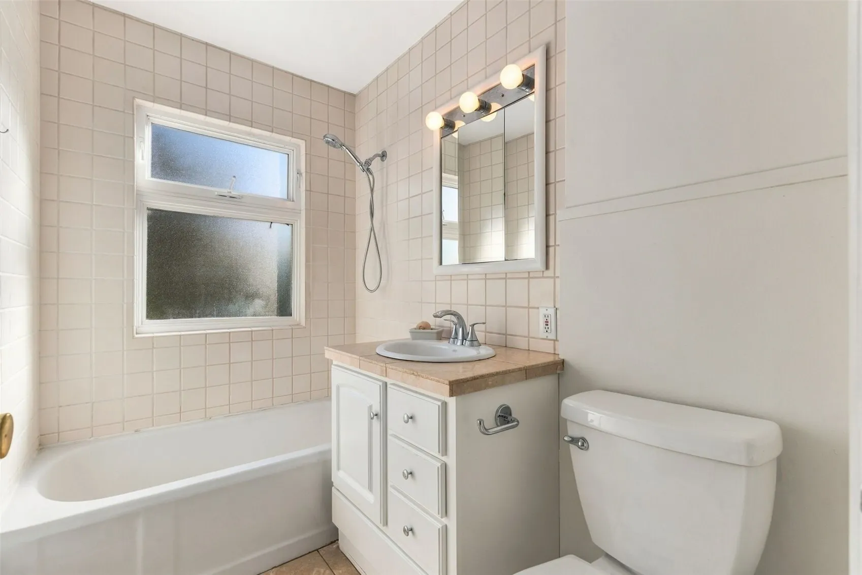3903 SW Rose Street , Seattle, WA 98136