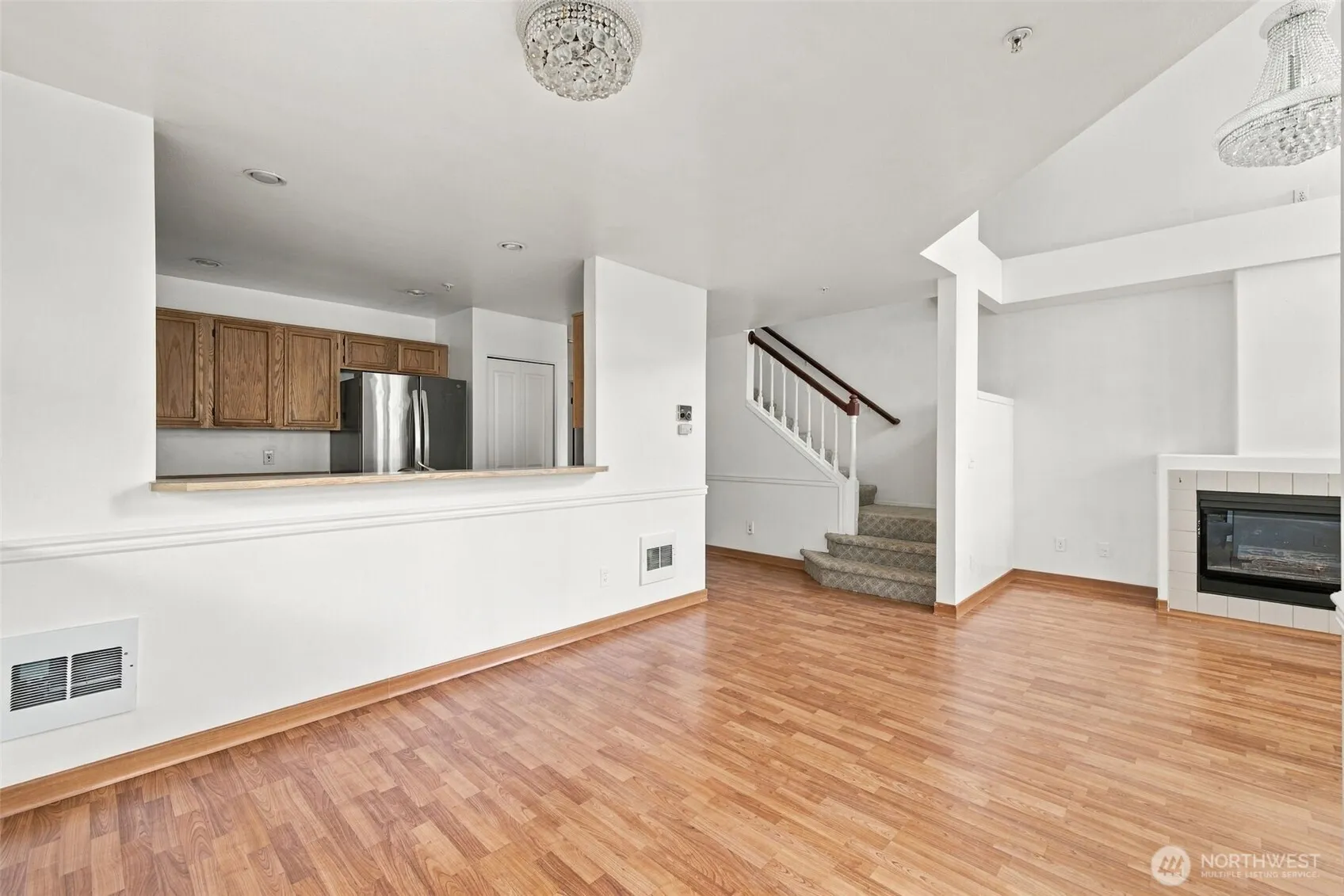 6704 S 239TH Place #B102, Kent, WA 98032