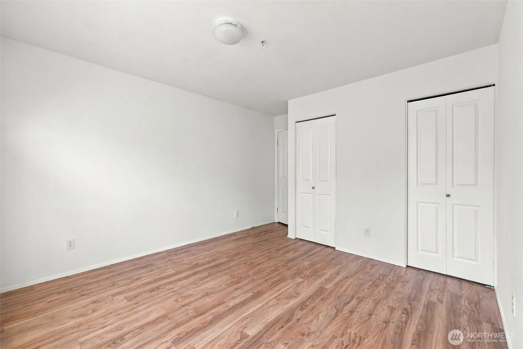 6704 S 239TH Place #B102, Kent, WA 98032