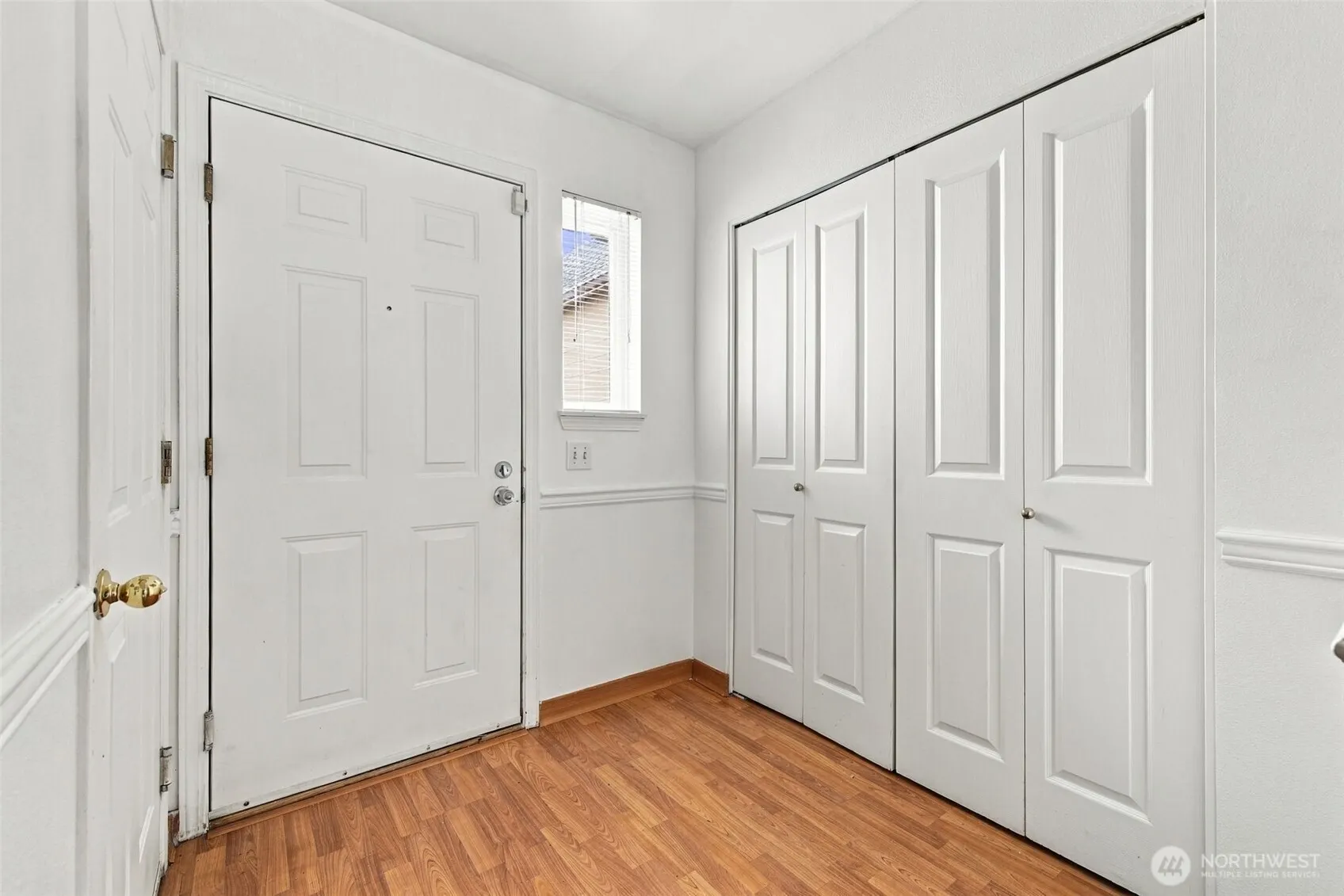6704 S 239TH Place #B102, Kent, WA 98032