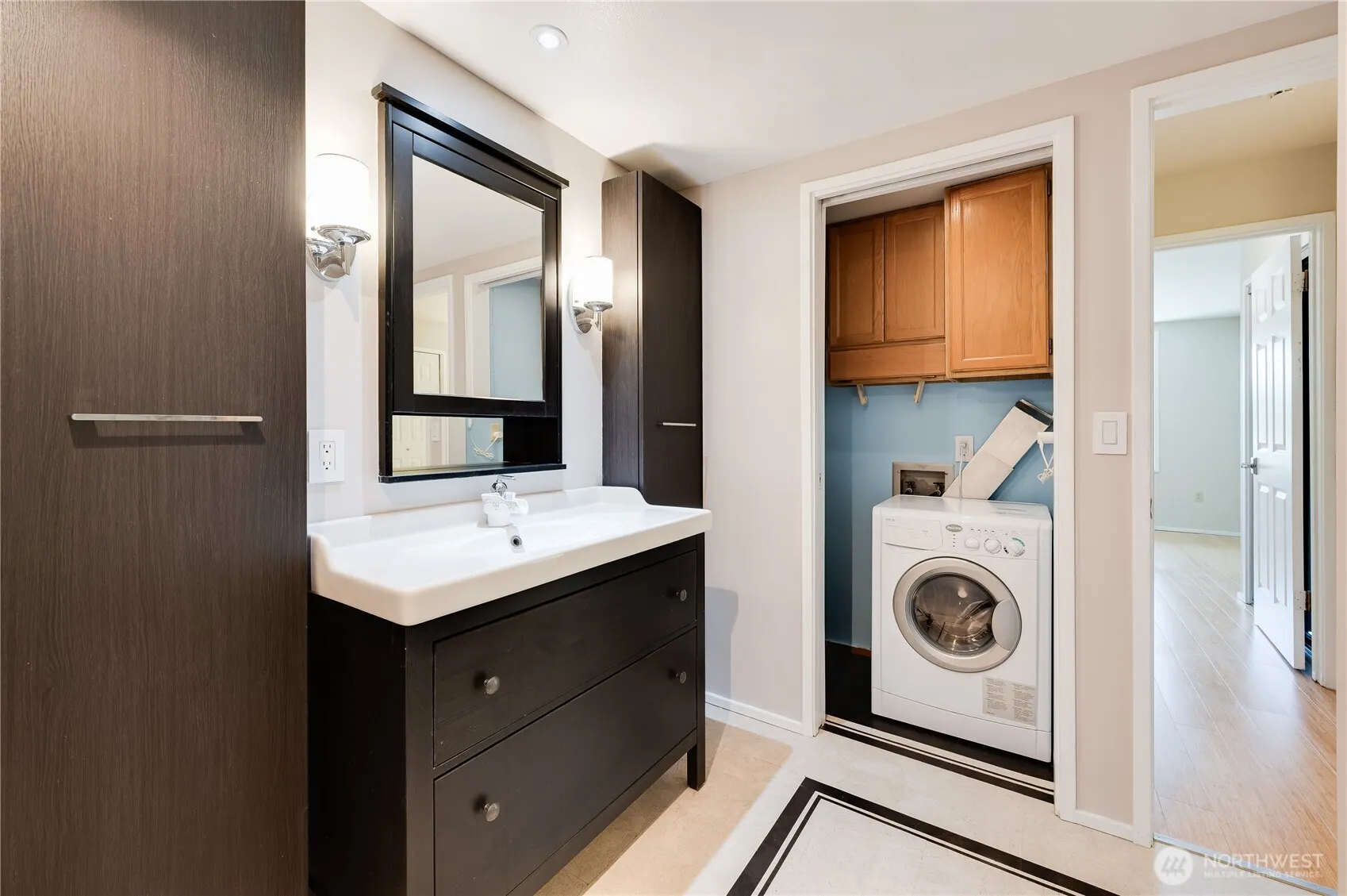 4152 Providence Point Drive SE #104, Issaquah, WA 98029