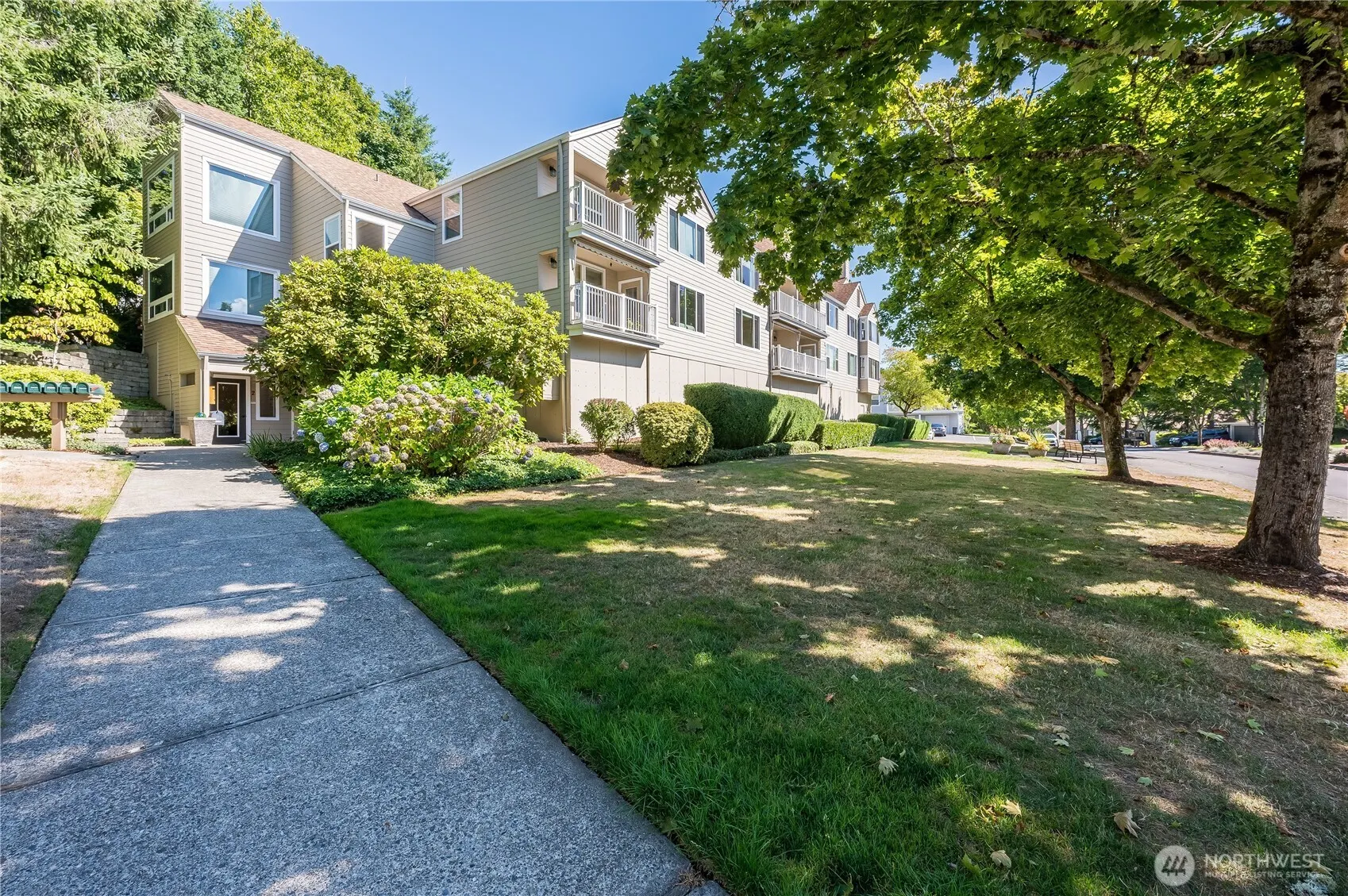 4152 Providence Point Drive SE #104, Issaquah, WA 98029