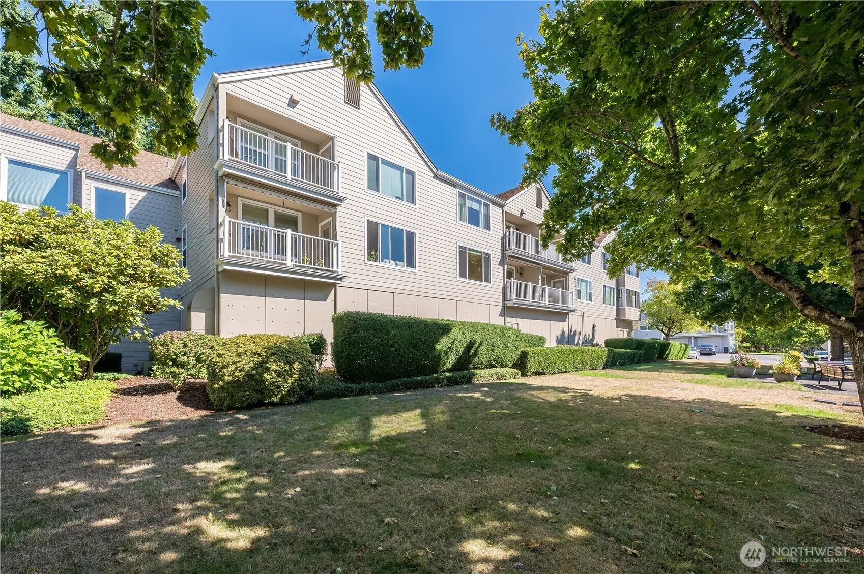 4152 Providence Point Drive SE #104, Issaquah, WA 98029