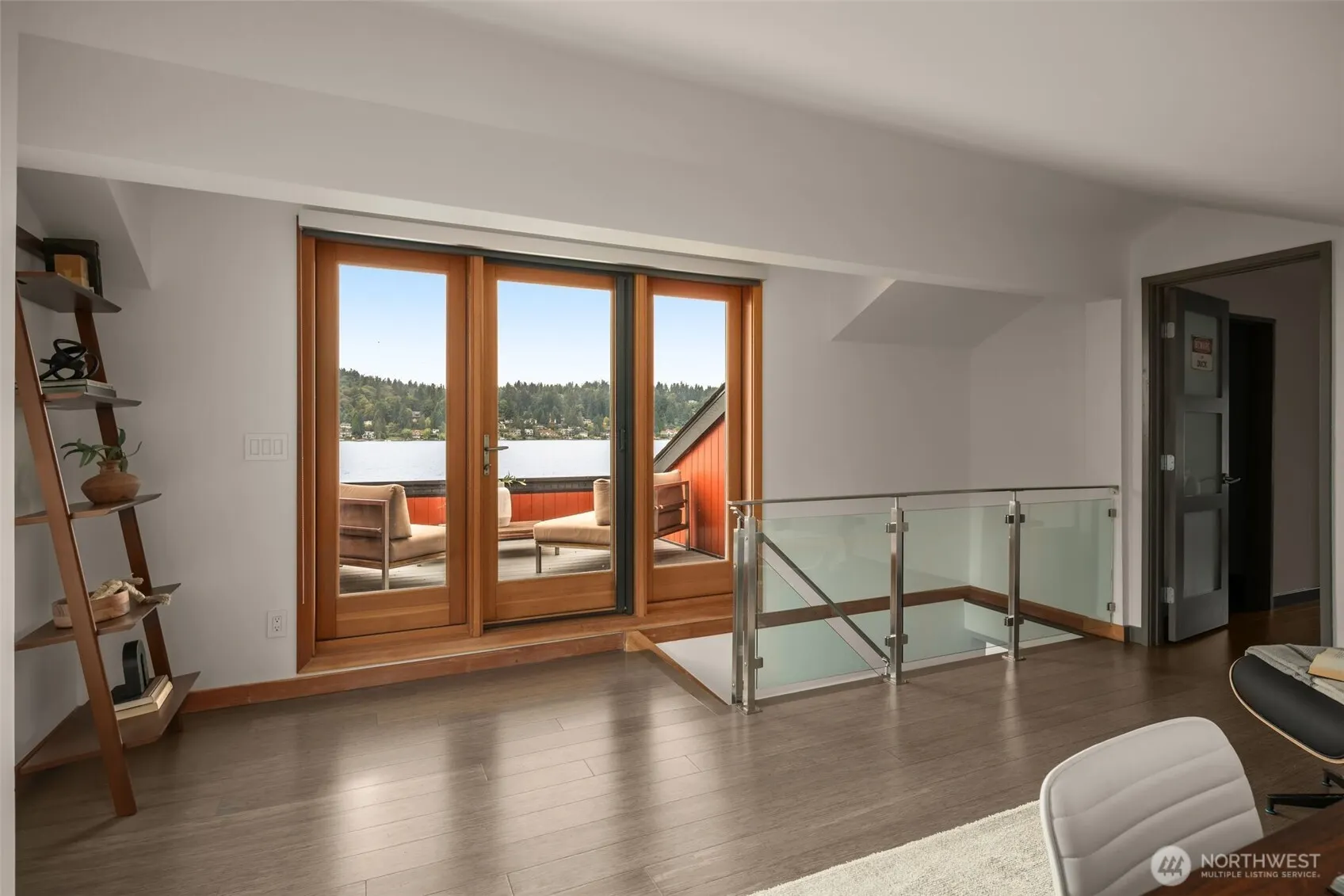 6433 Ripley Lane SE, Renton, WA 98056
