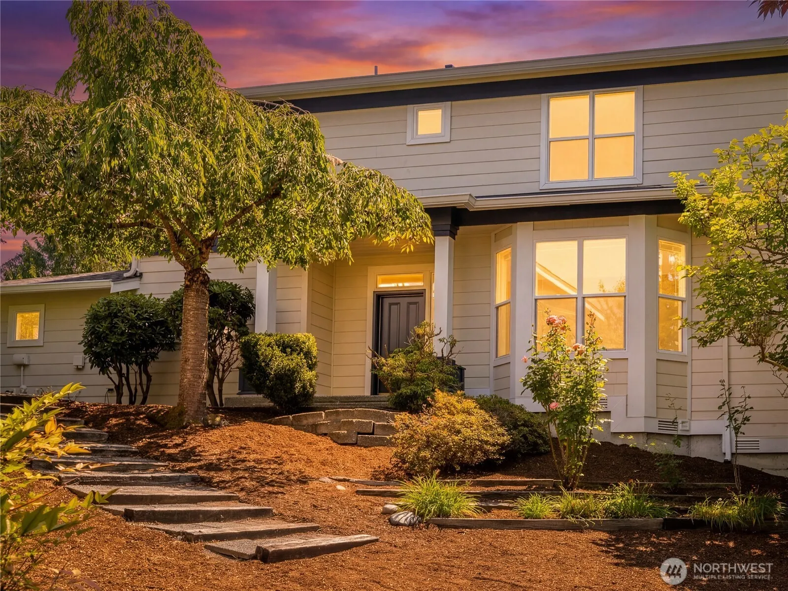 23901 SE 7th Lane , Sammamish, WA 98074