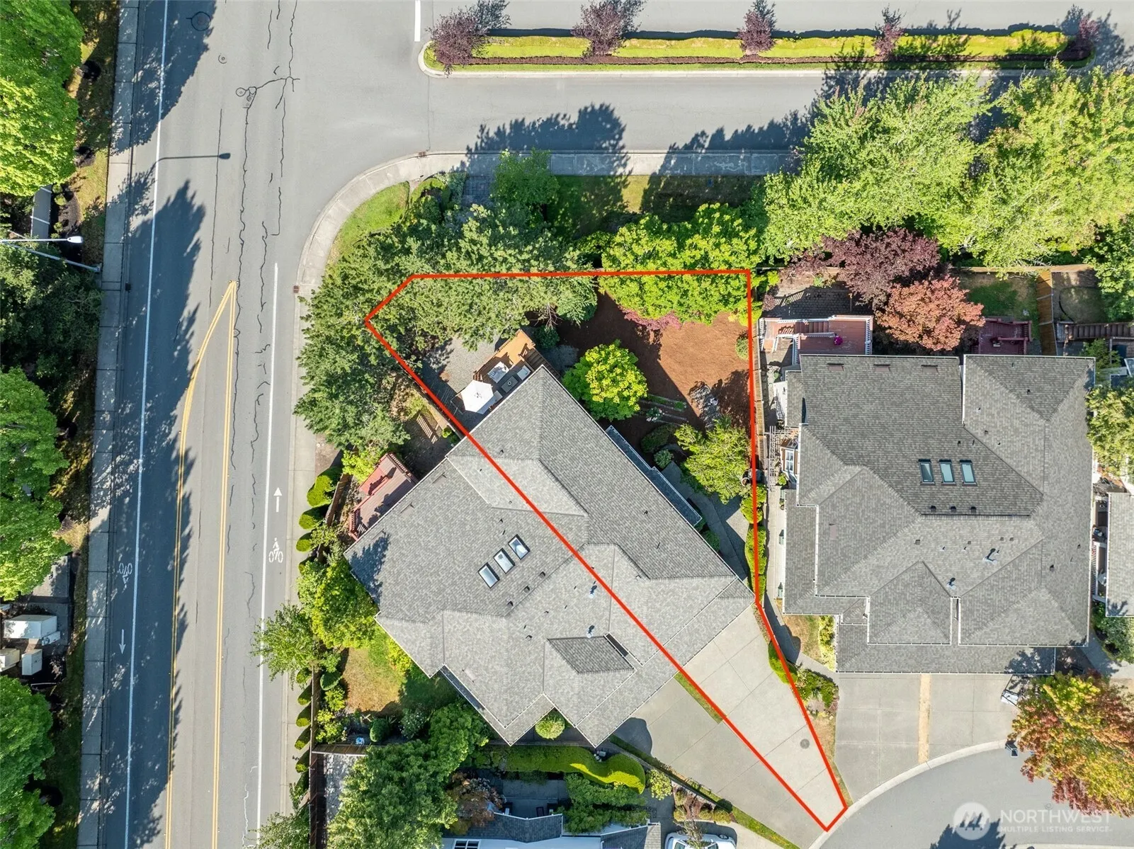 23901 SE 7th Lane , Sammamish, WA 98074
