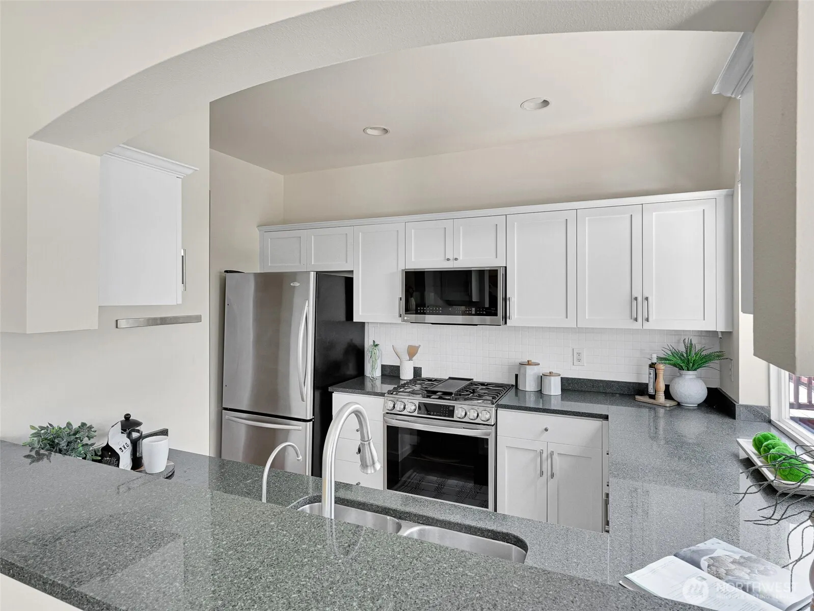 23901 SE 7th Lane , Sammamish, WA 98074