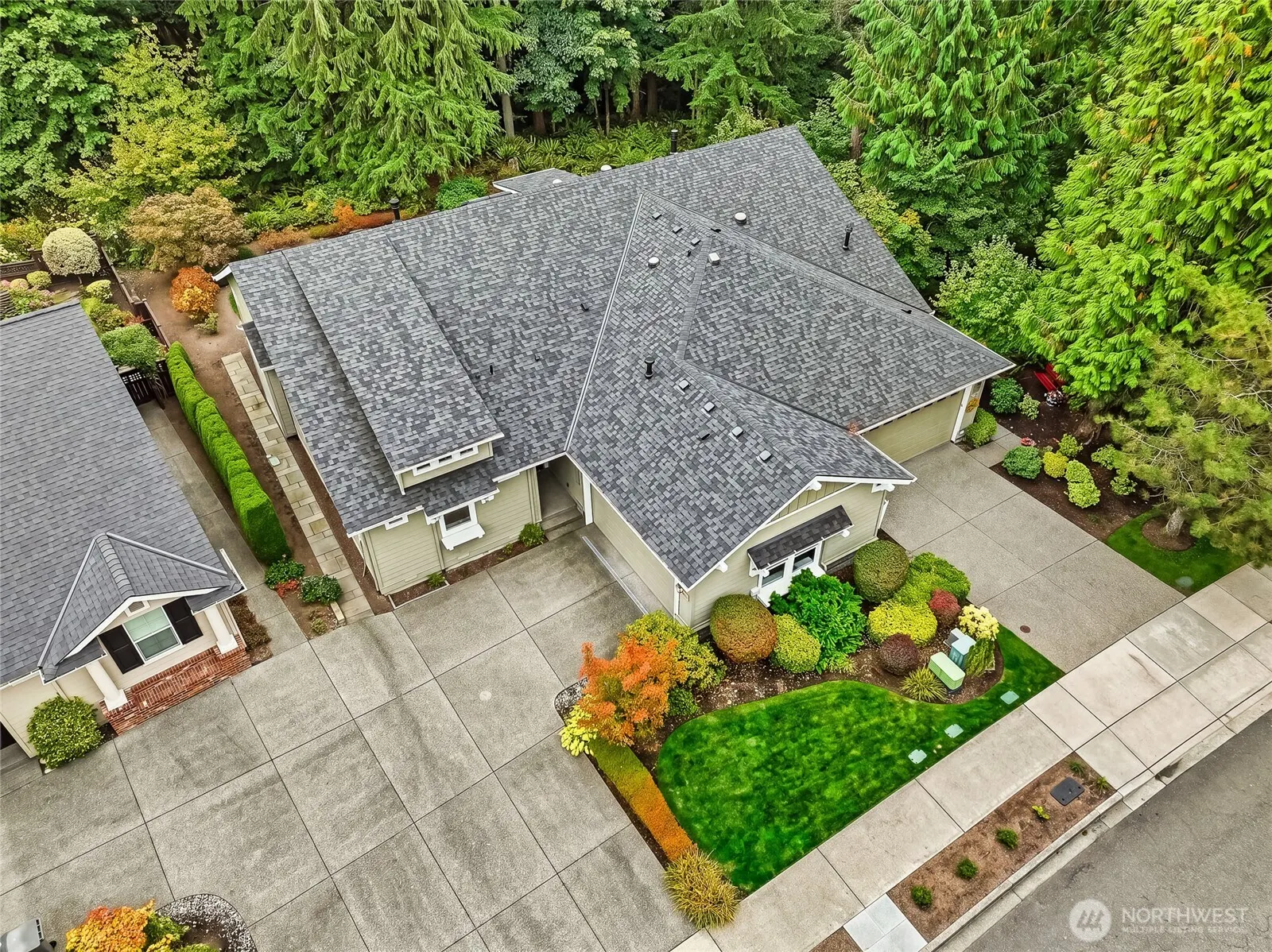 12114 Big Leaf Way NE, Redmond, WA 98053