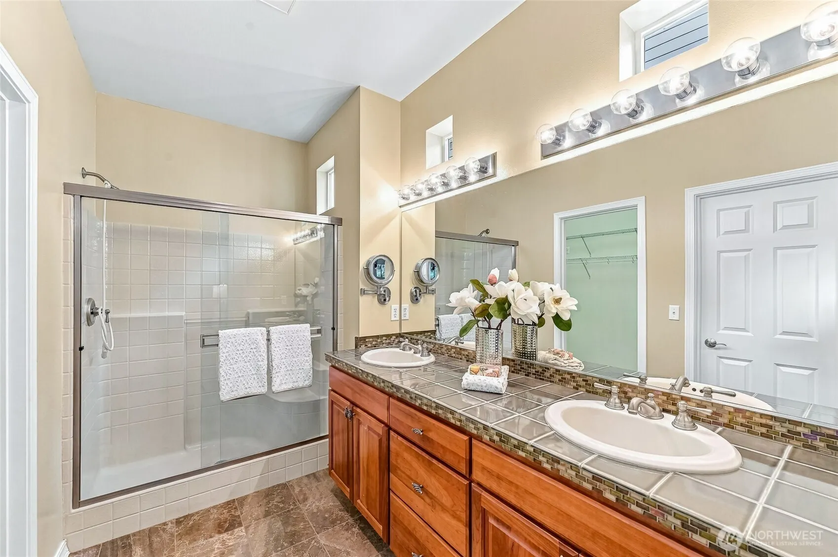 12114 Big Leaf Way NE, Redmond, WA 98053