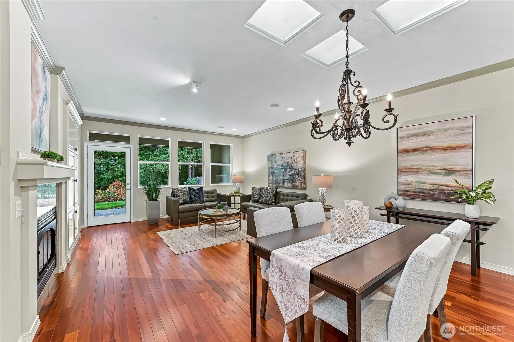 12114 Big Leaf Way NE, Redmond, WA 98053
