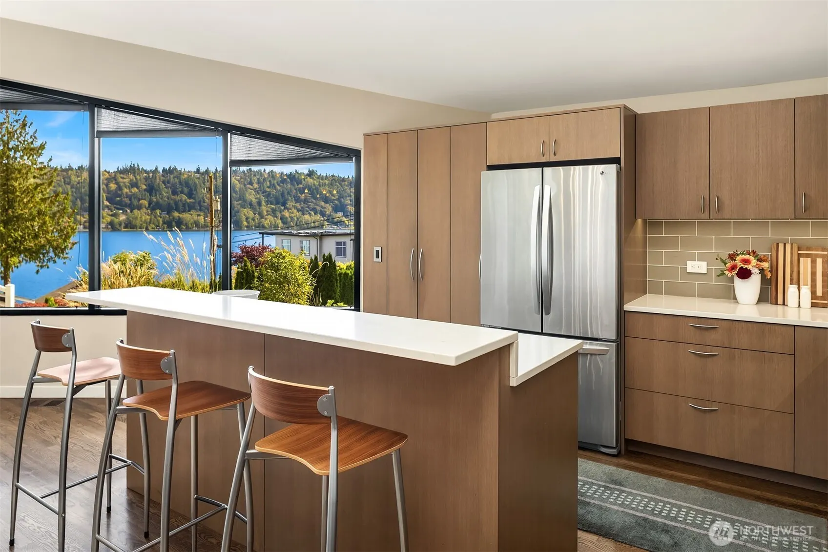 2604 W Lake Sammamish Parkway NE, Redmond, WA 98052