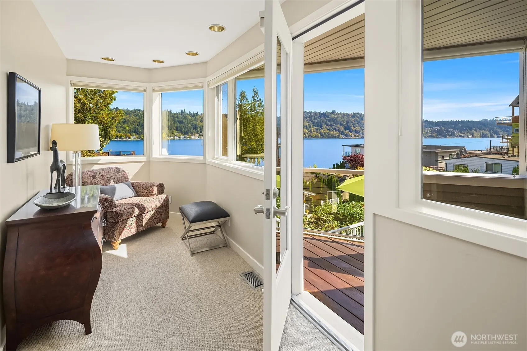2604 W Lake Sammamish Parkway NE, Redmond, WA 98052