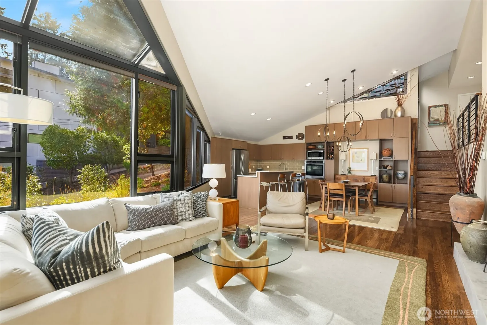 2604 W Lake Sammamish Parkway NE, Redmond, WA 98052