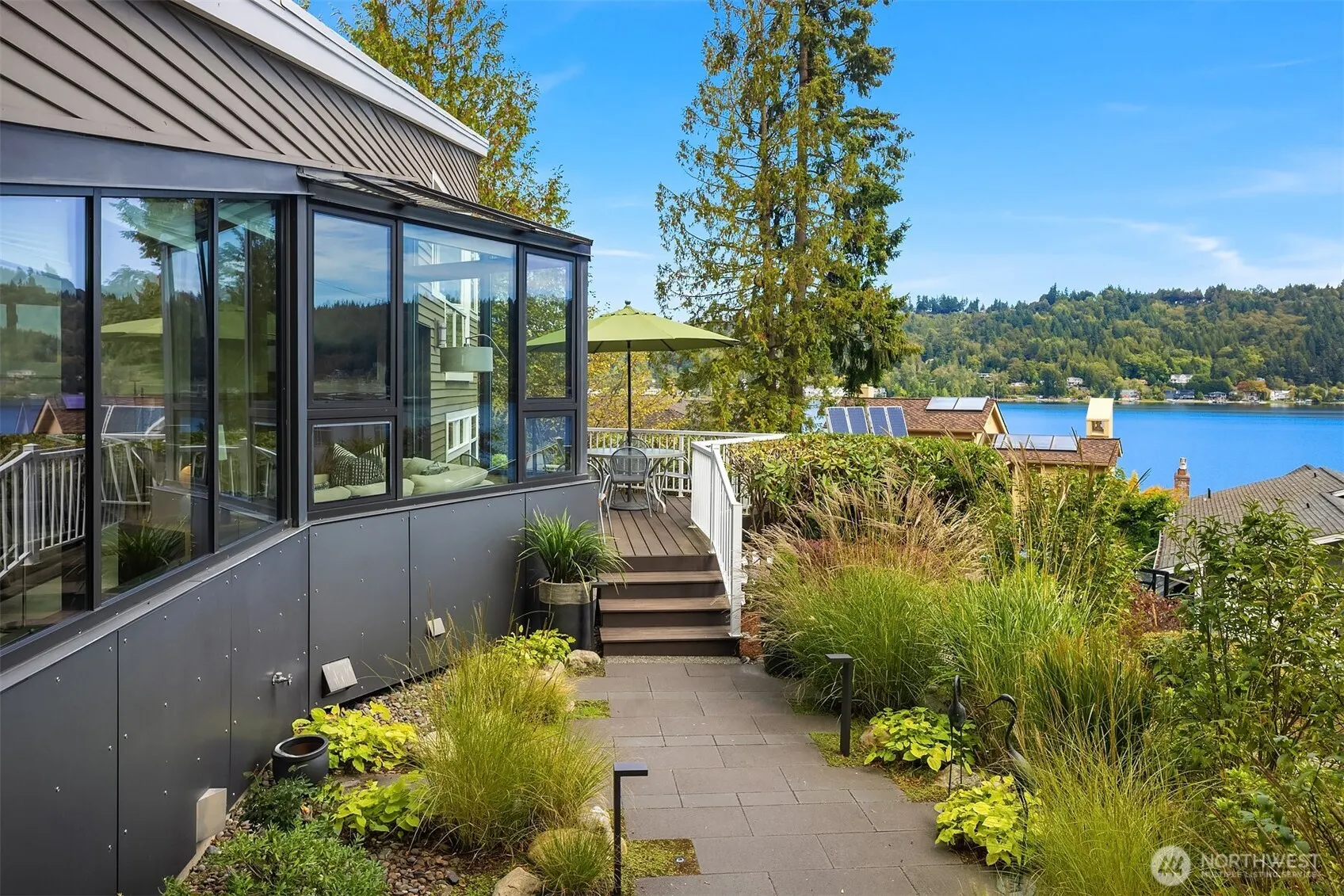 2604 W Lake Sammamish Parkway NE, Redmond, WA 98052