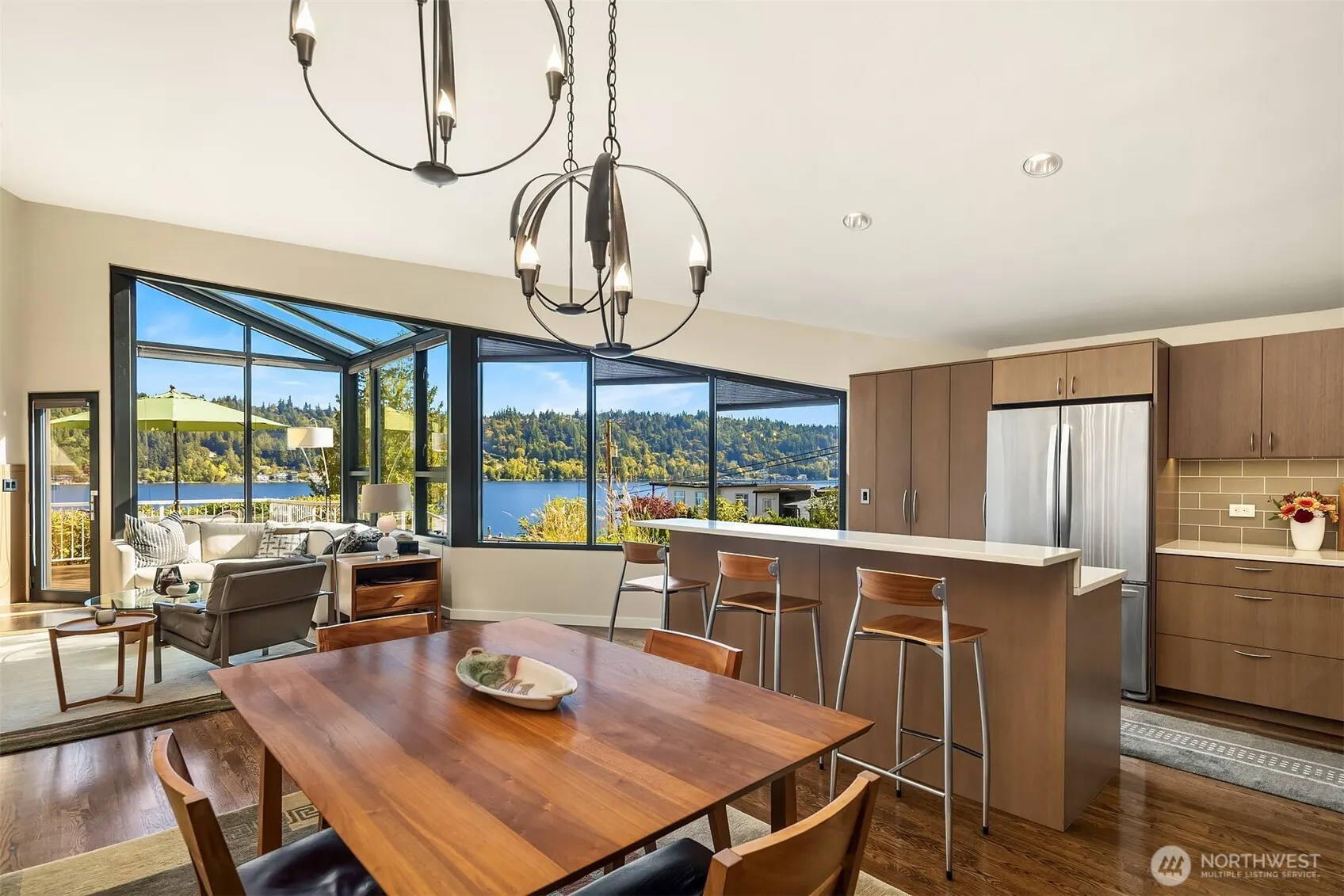 2604 W Lake Sammamish Parkway NE, Redmond, WA 98052