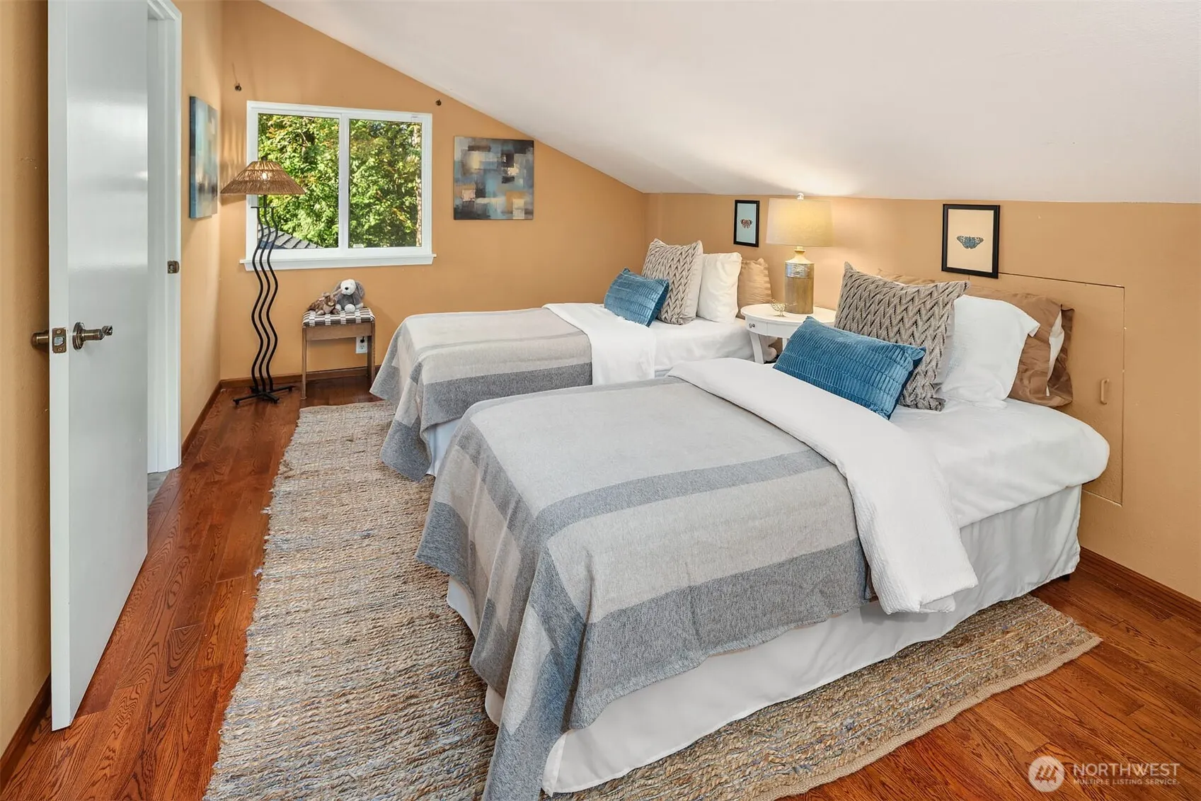 10907 NE 41st Drive , Kirkland, WA 98033