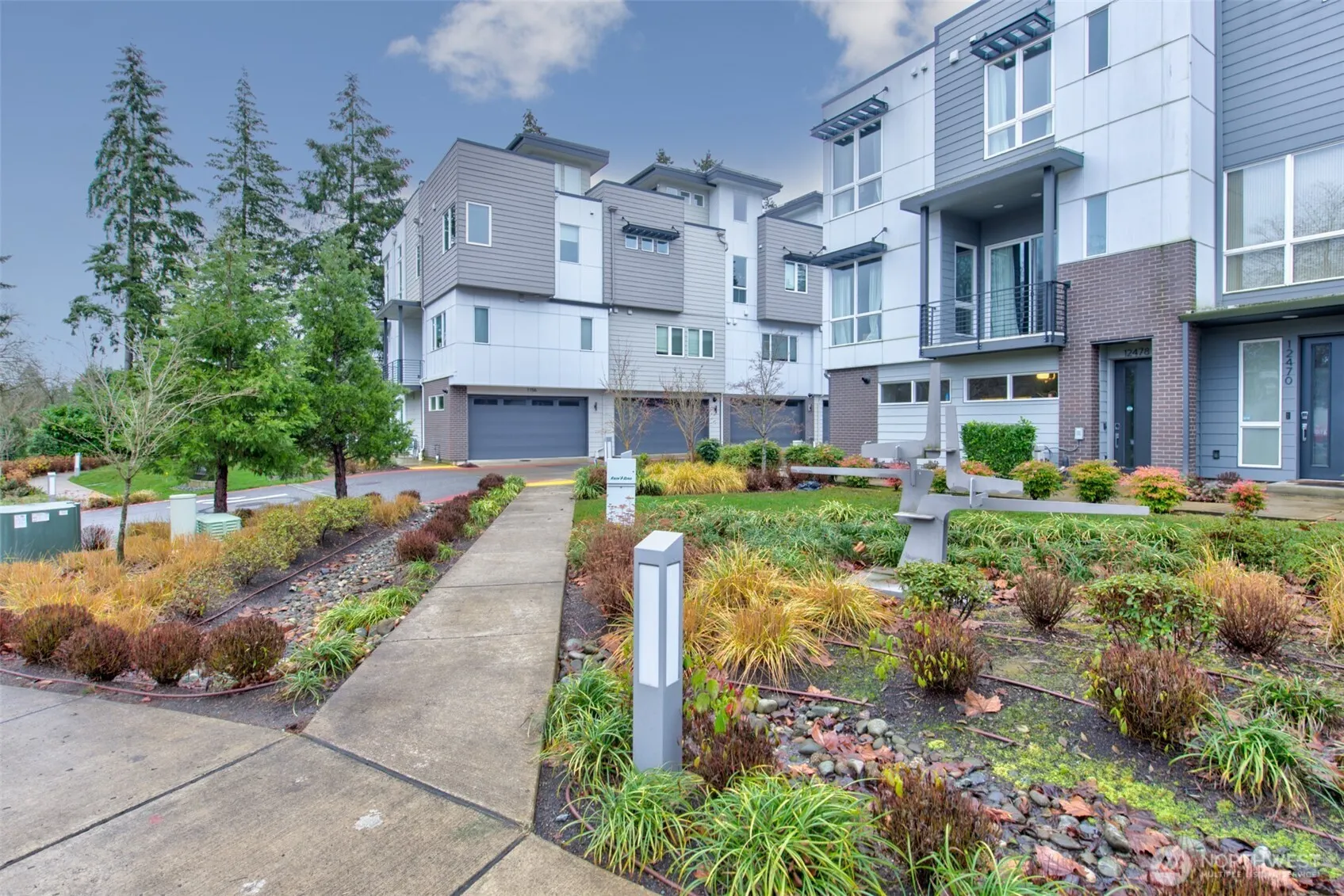 1118 124th Ct NE #G2, Bellevue, WA 98005