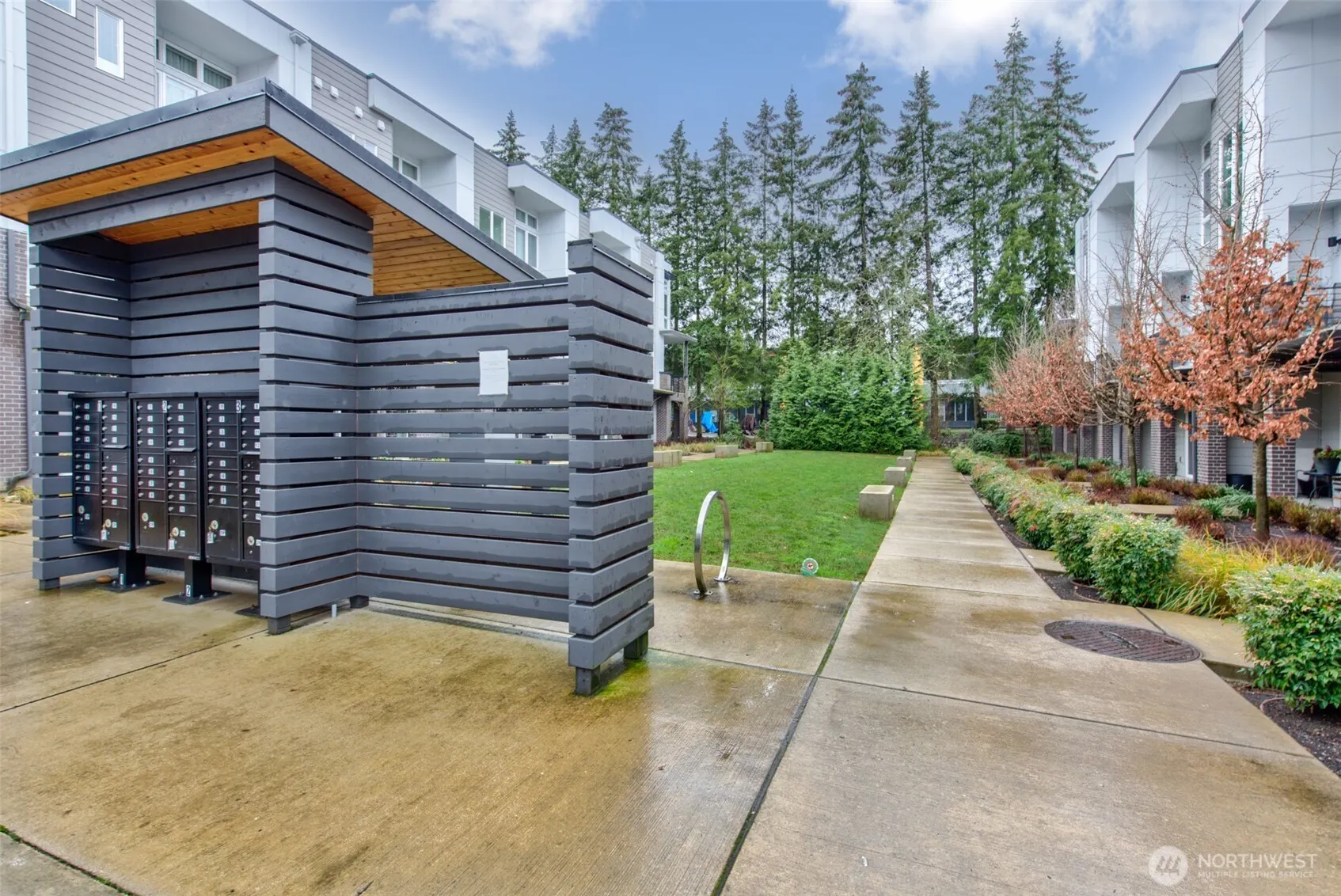 1118 124th Ct NE #G2, Bellevue, WA 98005