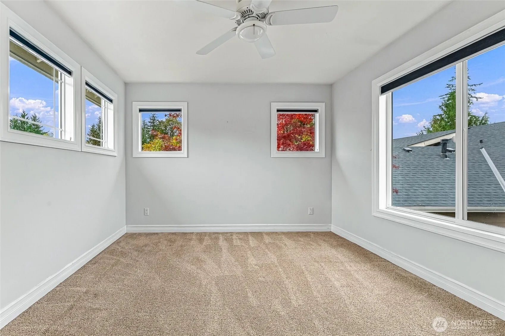 23736 NE 116th Place , Redmond, WA 98053