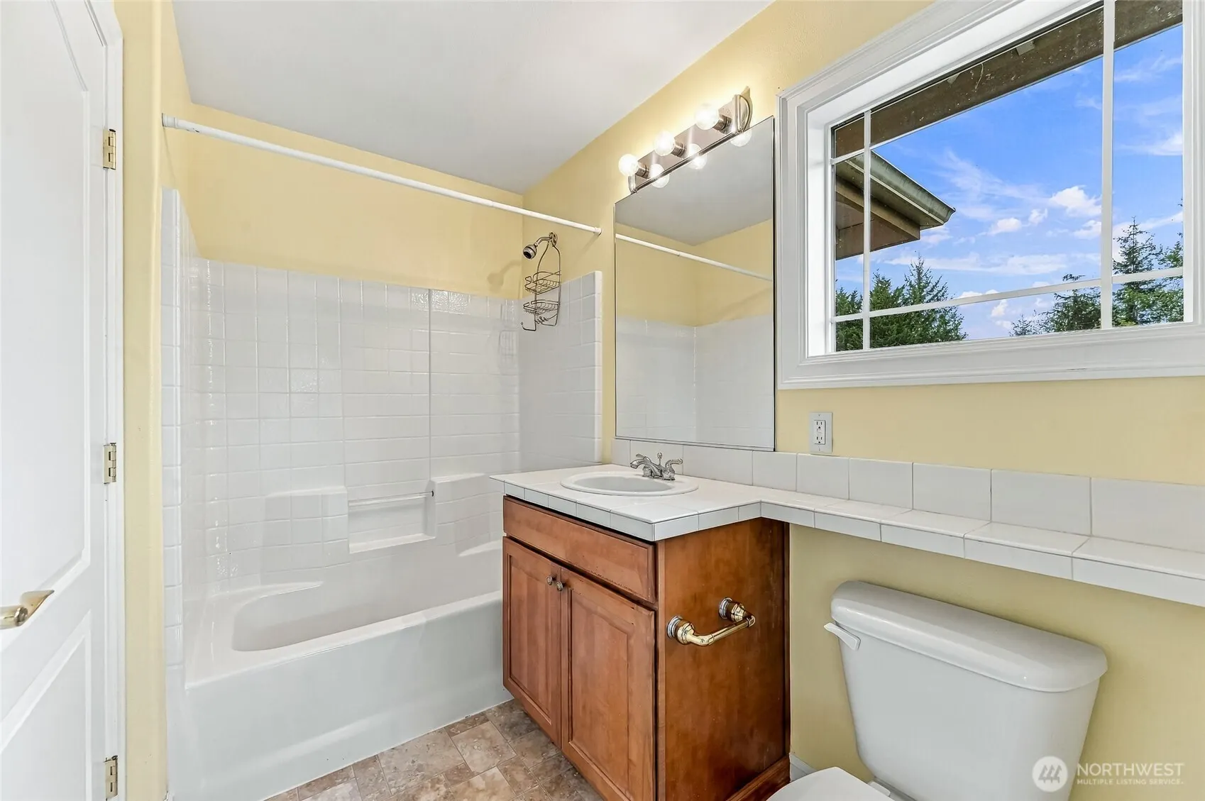 23736 NE 116th Place , Redmond, WA 98053