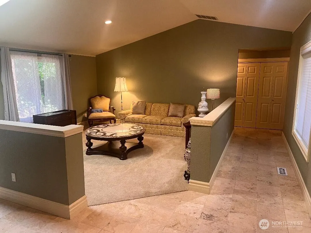 9222 S 198 Street Ct , Renton, WA 98055