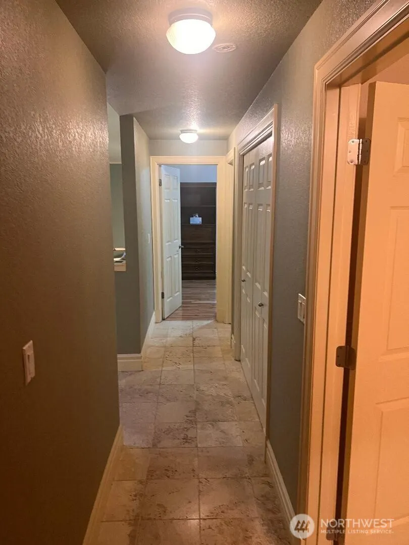 9222 S 198 Street Ct , Renton, WA 98055