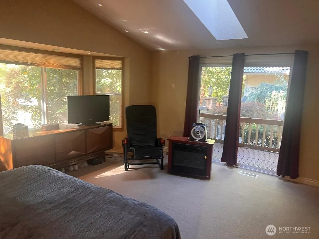 9222 S 198 Street Ct , Renton, WA 98055