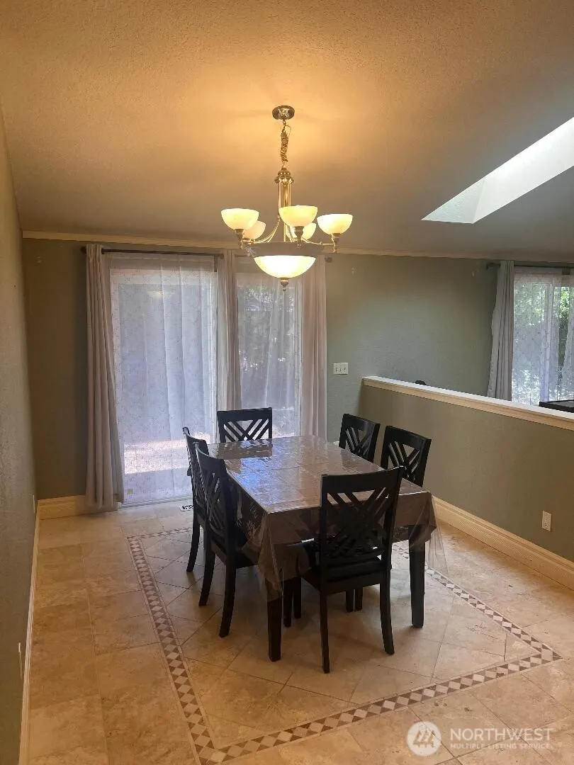 9222 S 198 Street Ct , Renton, WA 98055