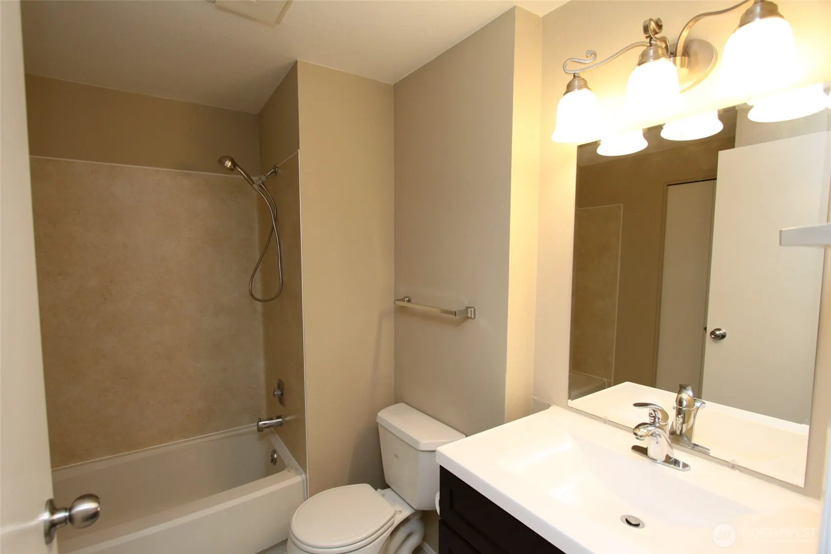 12004 Slater Avenue NE #F-3, Kirkland, WA 98034