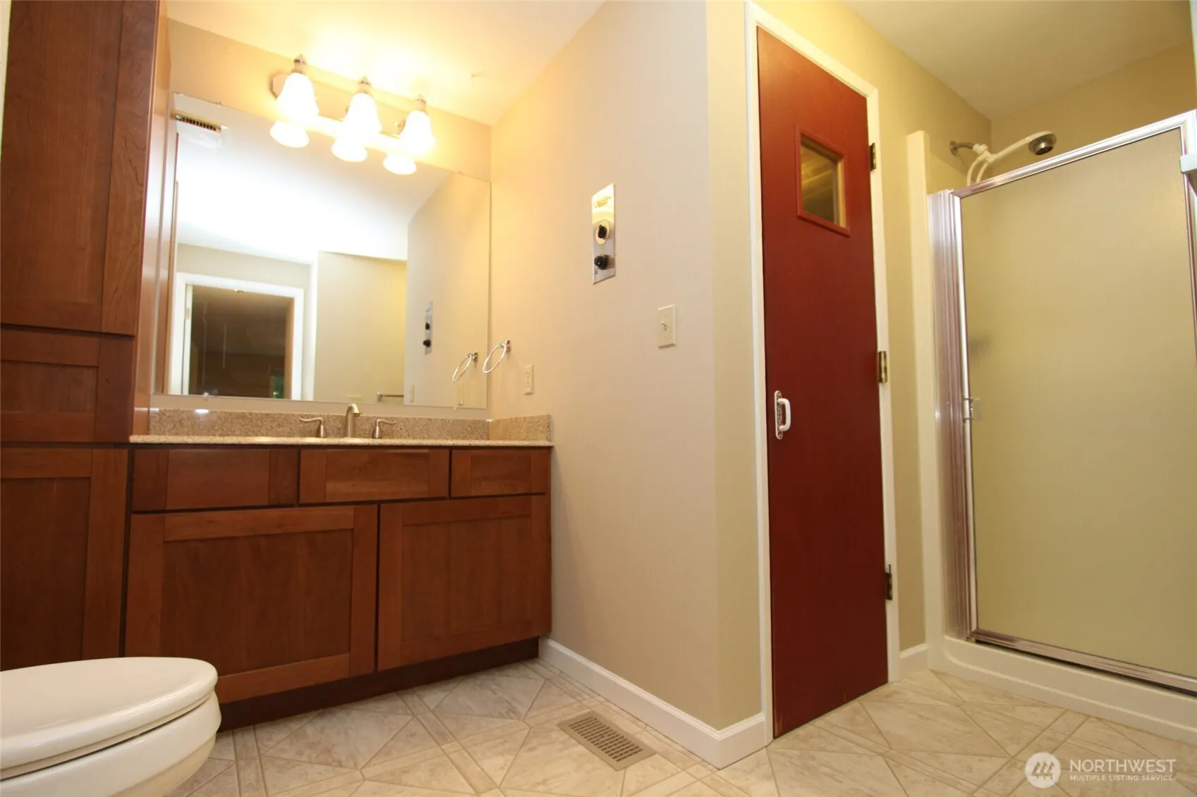 12004 Slater Avenue NE #F-3, Kirkland, WA 98034