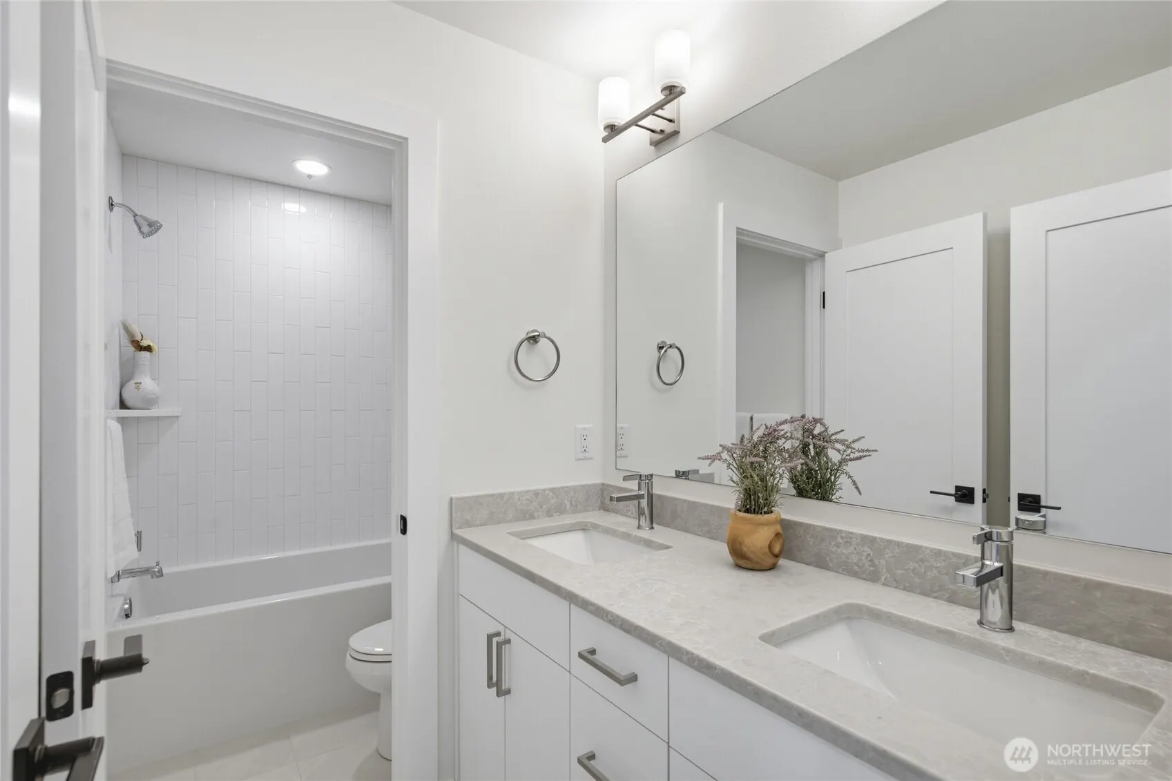9323 Marcus Avenue S, Seattle, WA 98118