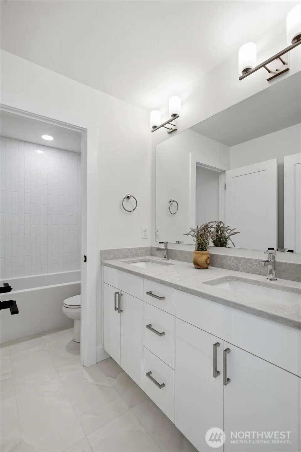 9323 Marcus Avenue S, Seattle, WA 98118
