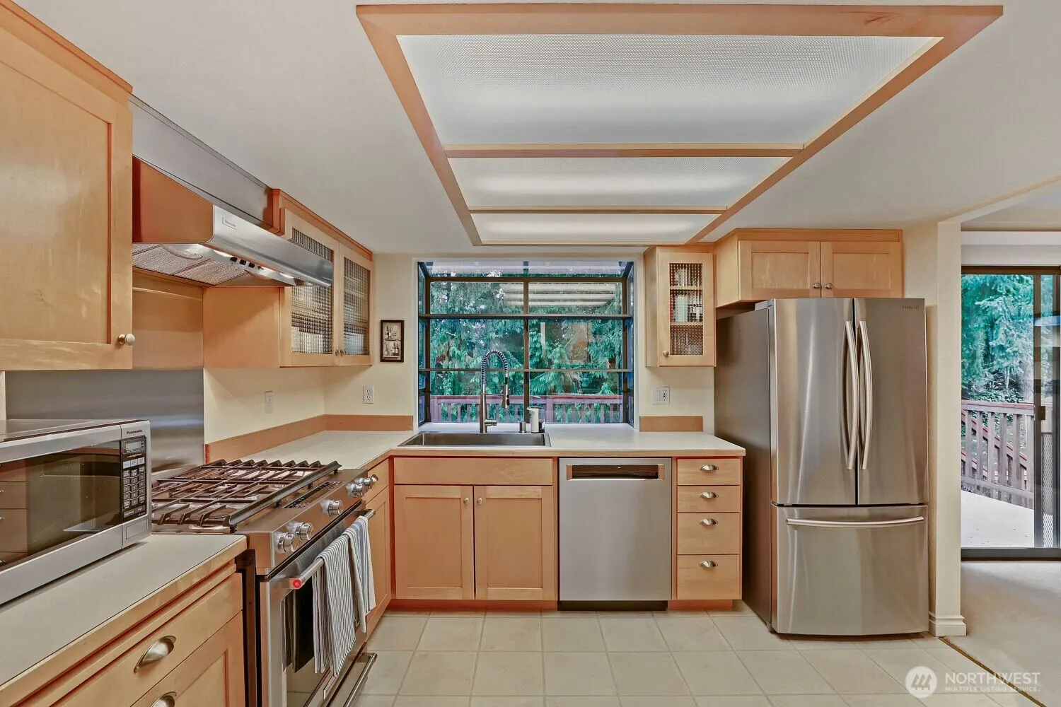 11821 NE 102nd Place , Kirkland, WA 98033