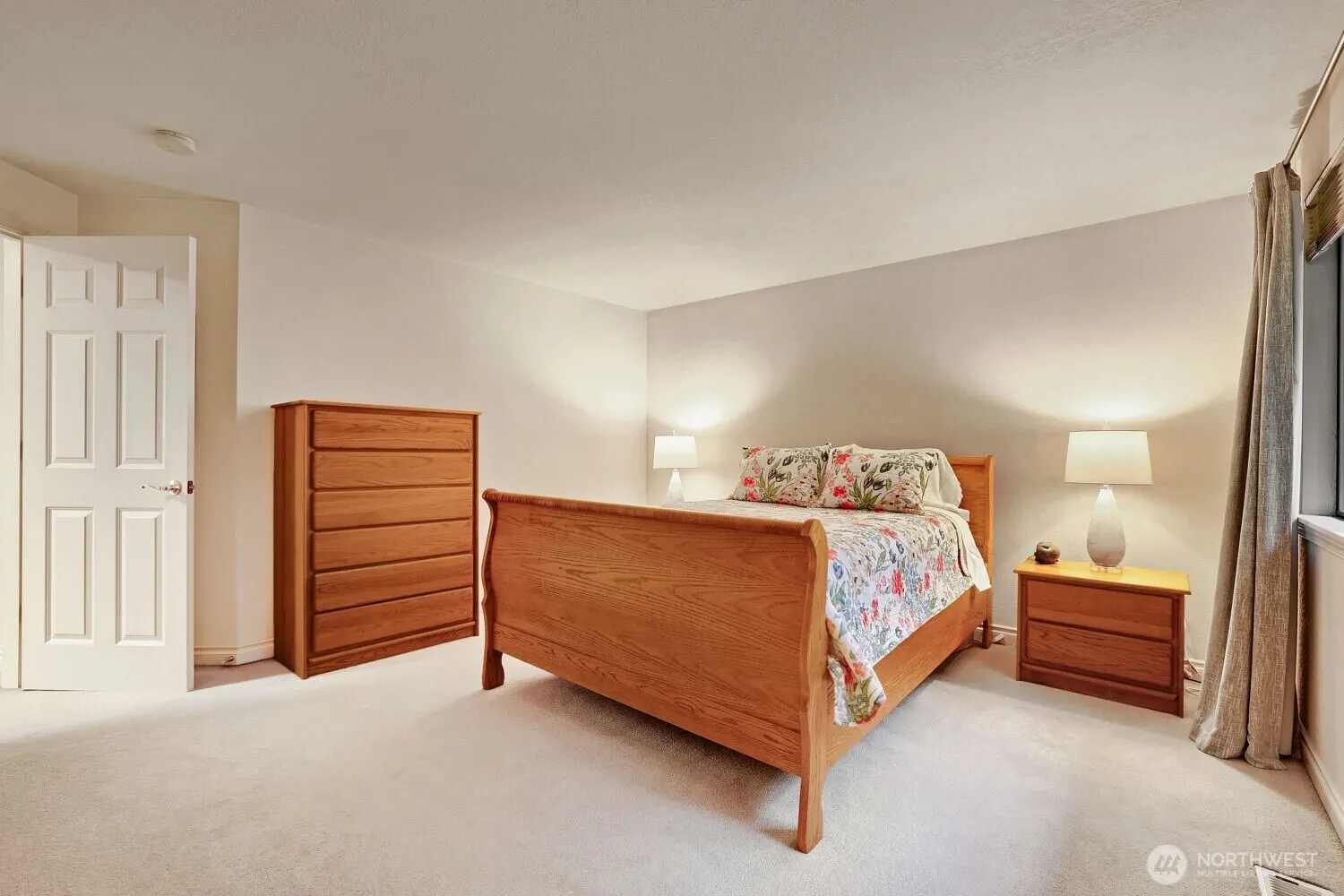 11821 NE 102nd Place , Kirkland, WA 98033
