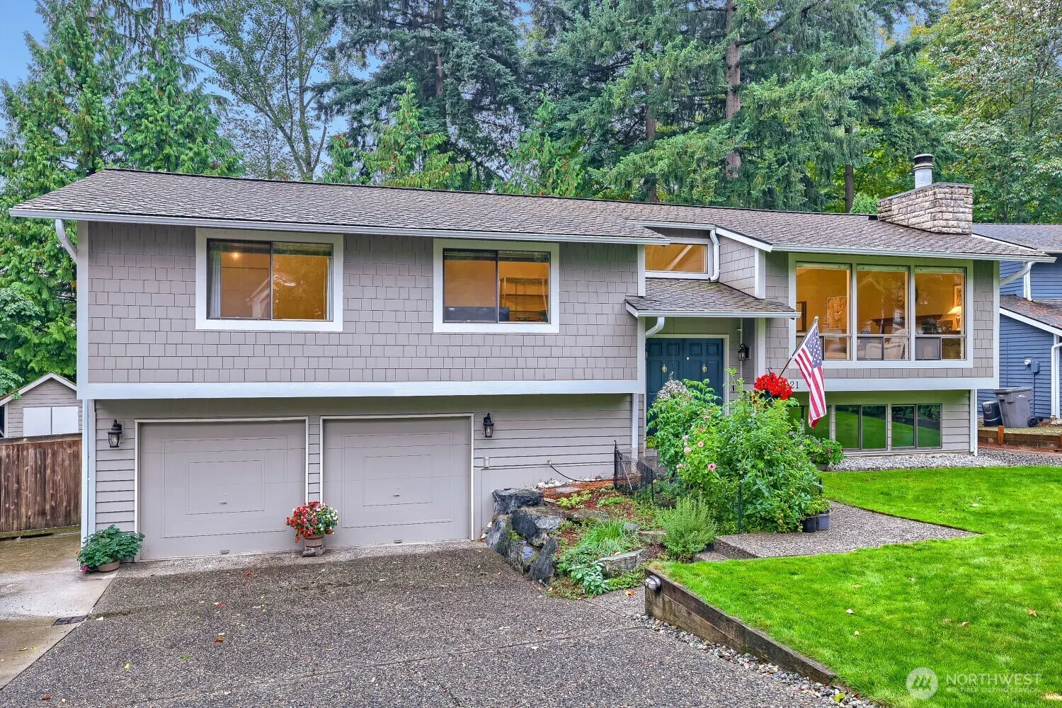 11821 NE 102nd Place , Kirkland, WA 98033