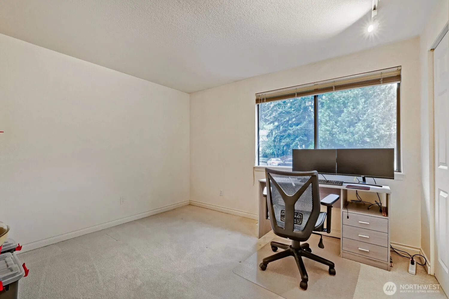 11821 NE 102nd Place , Kirkland, WA 98033