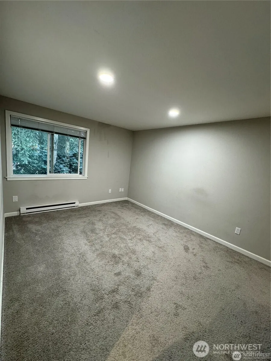 12607 100th Lane NE #L255, Kirkland, WA 98034