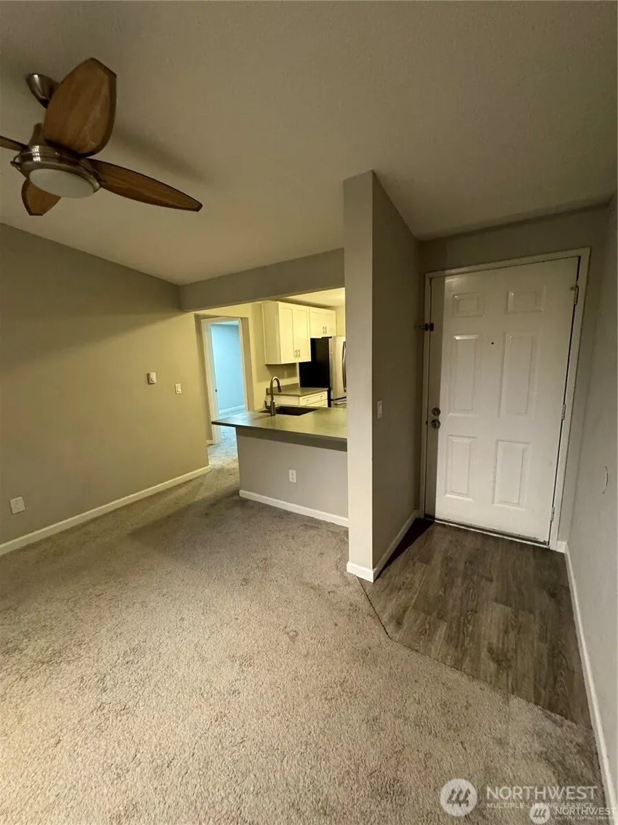 12607 100th Lane NE #L255, Kirkland, WA 98034