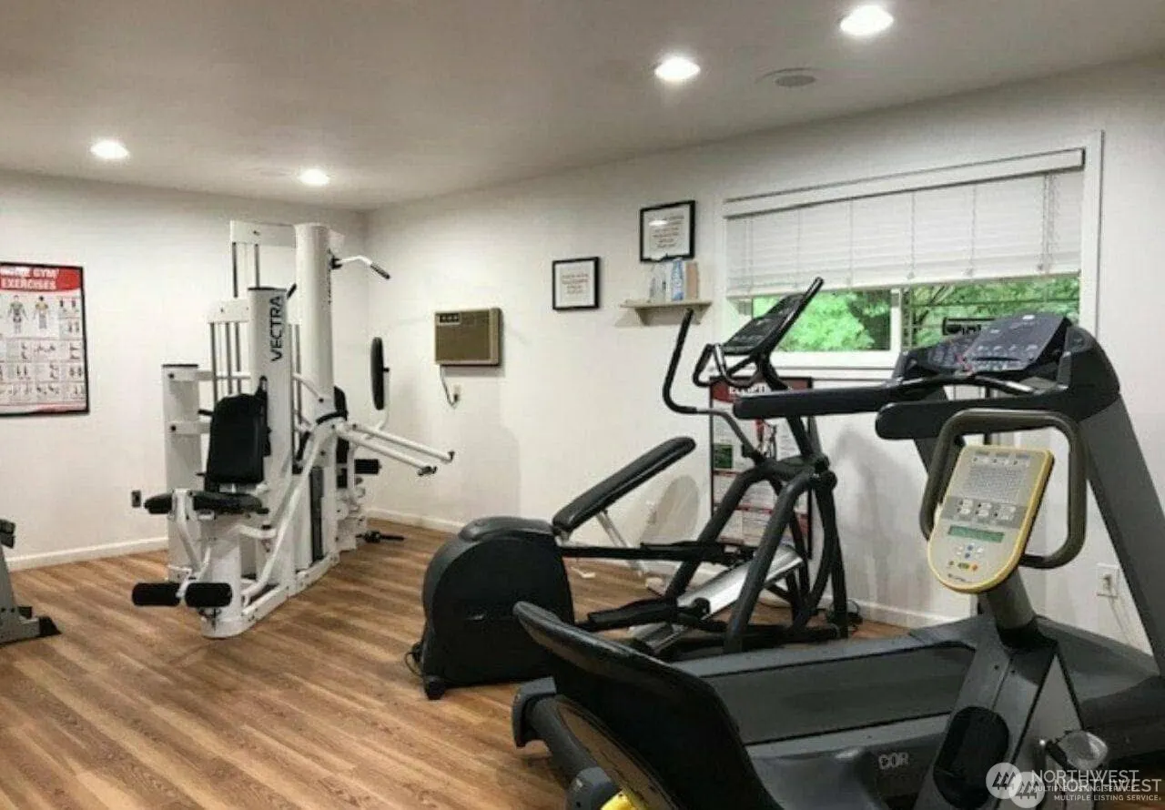 12607 100th Lane NE #L255, Kirkland, WA 98034