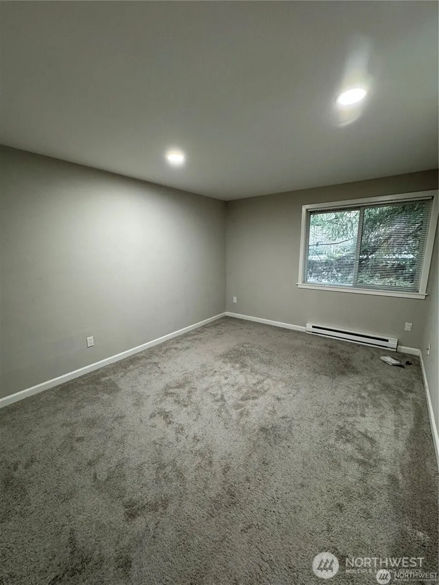 12607 100th Lane NE #L255, Kirkland, WA 98034