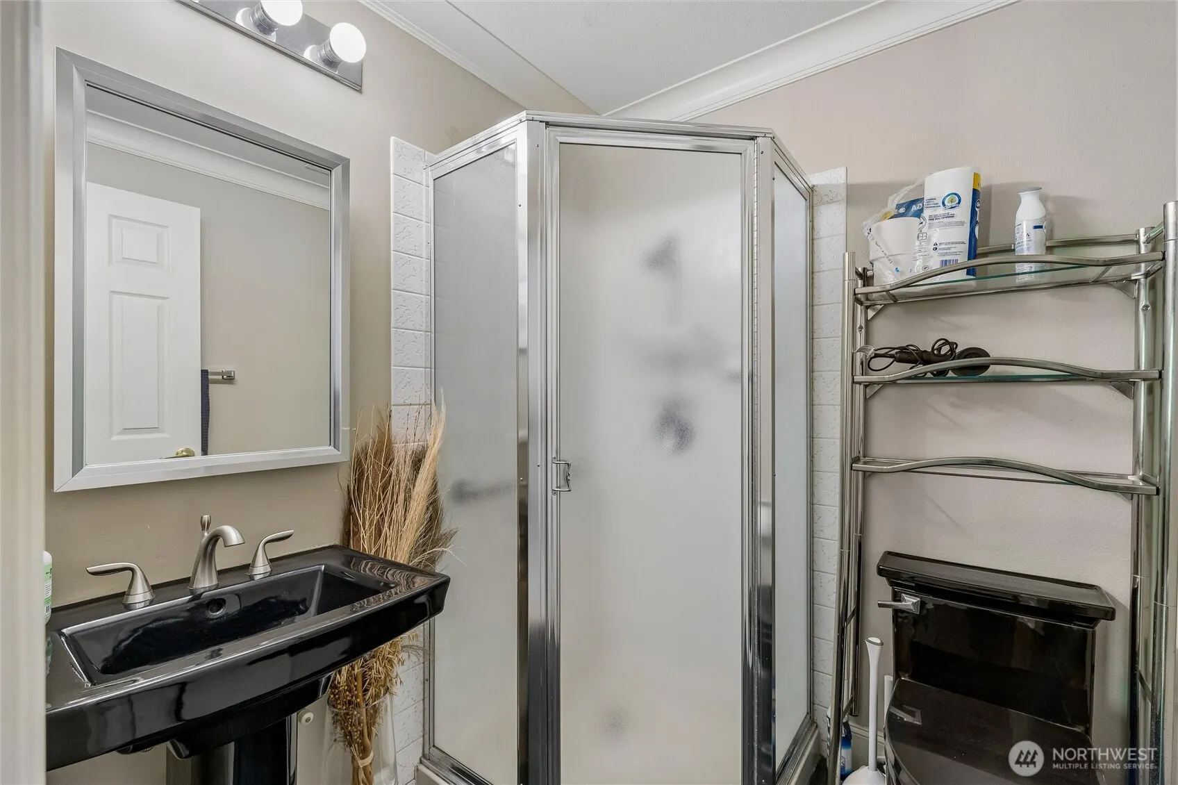 201 171st Place NE, Bellevue, WA 98008