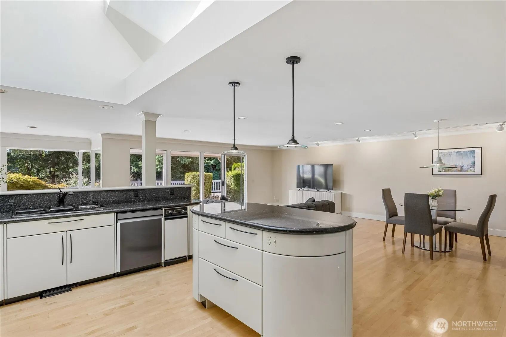 201 171st Place NE, Bellevue, WA 98008