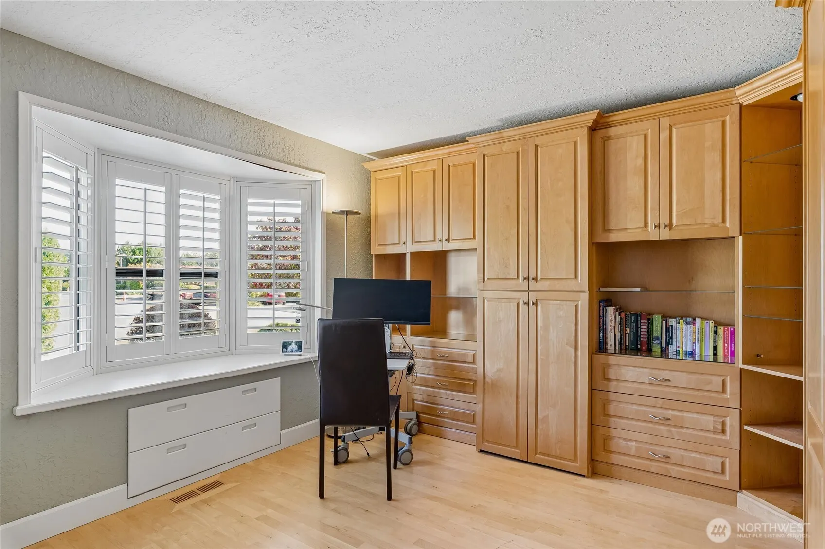 201 171st Place NE, Bellevue, WA 98008