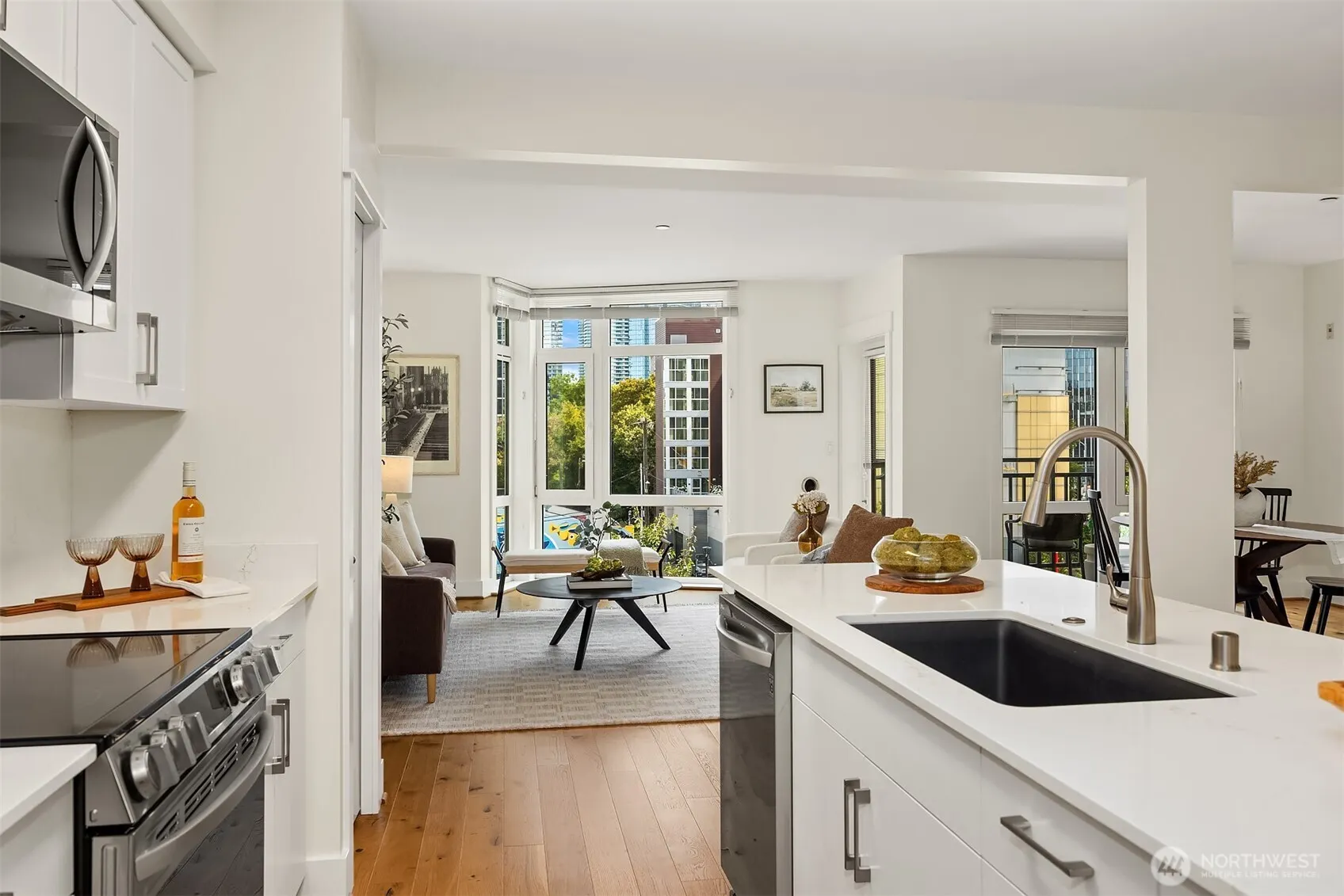 699 John Street #414, Seattle, WA 98109