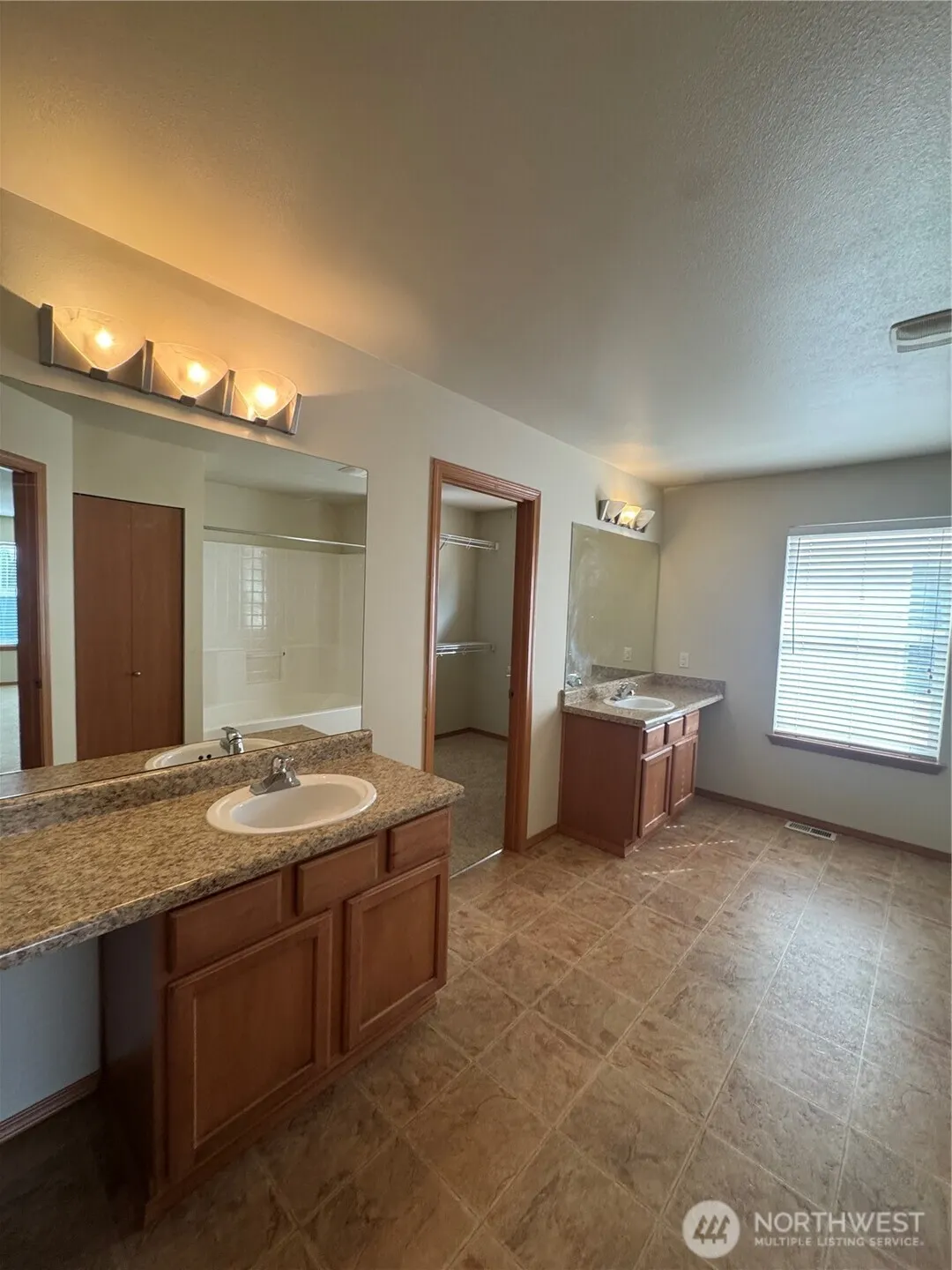 14611 32nd Place W, Lynnwood, WA 98087