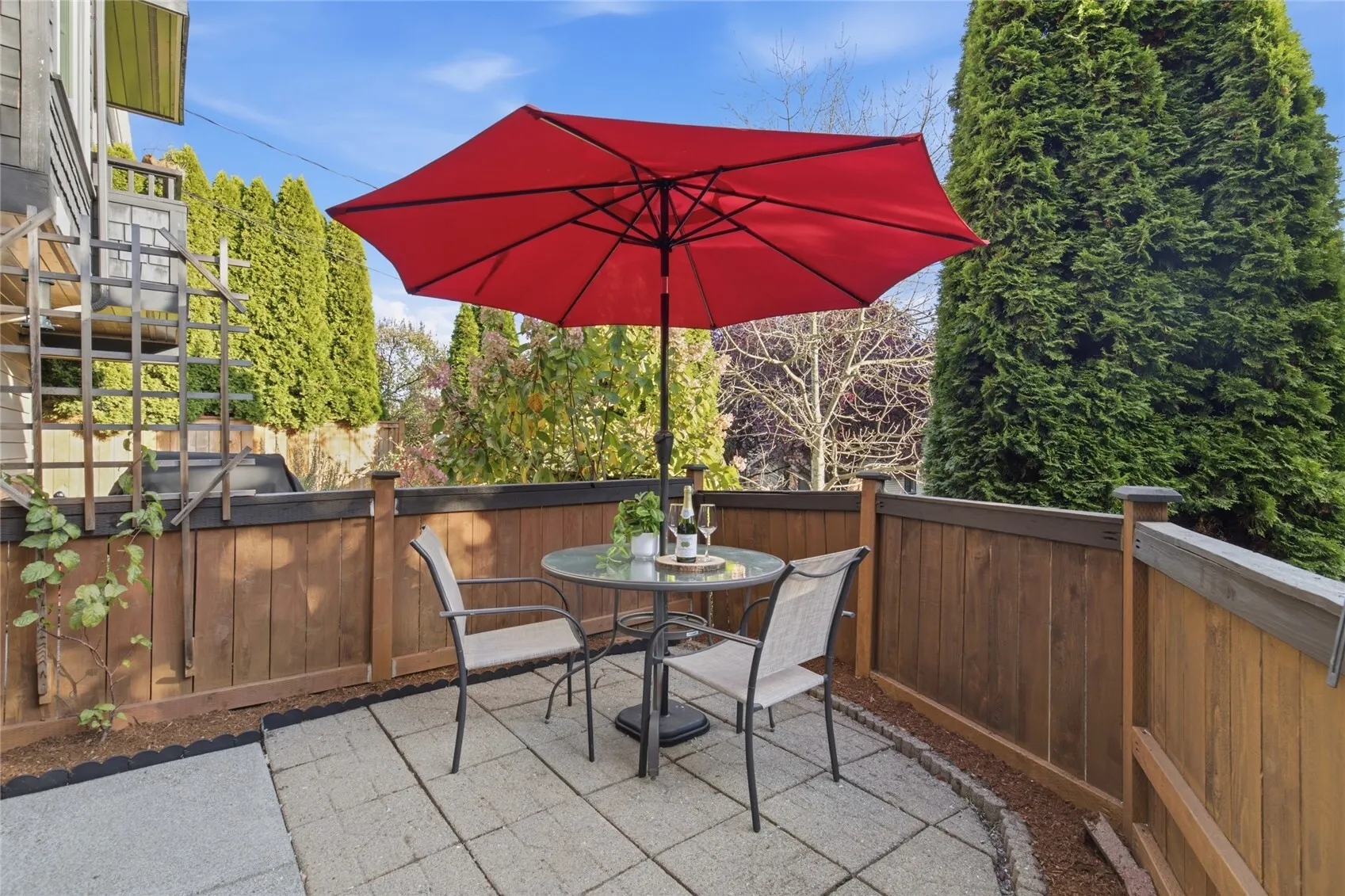2808 NW 56th Street #B, Seattle, WA 98107