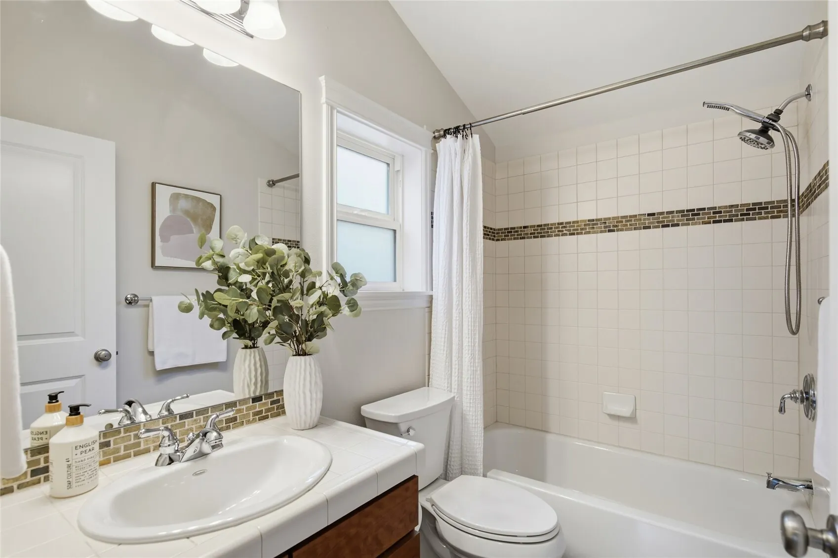 2808 NW 56th Street #B, Seattle, WA 98107