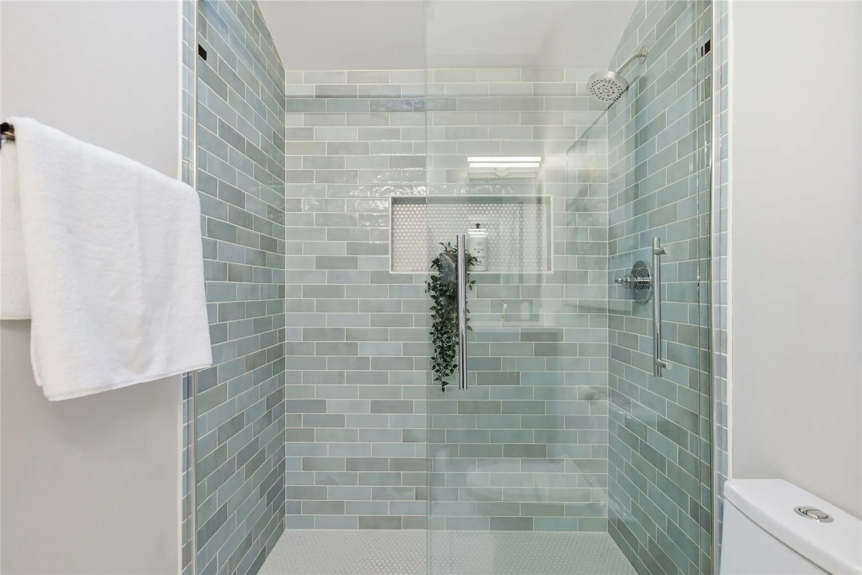 2808 NW 56th Street #B, Seattle, WA 98107